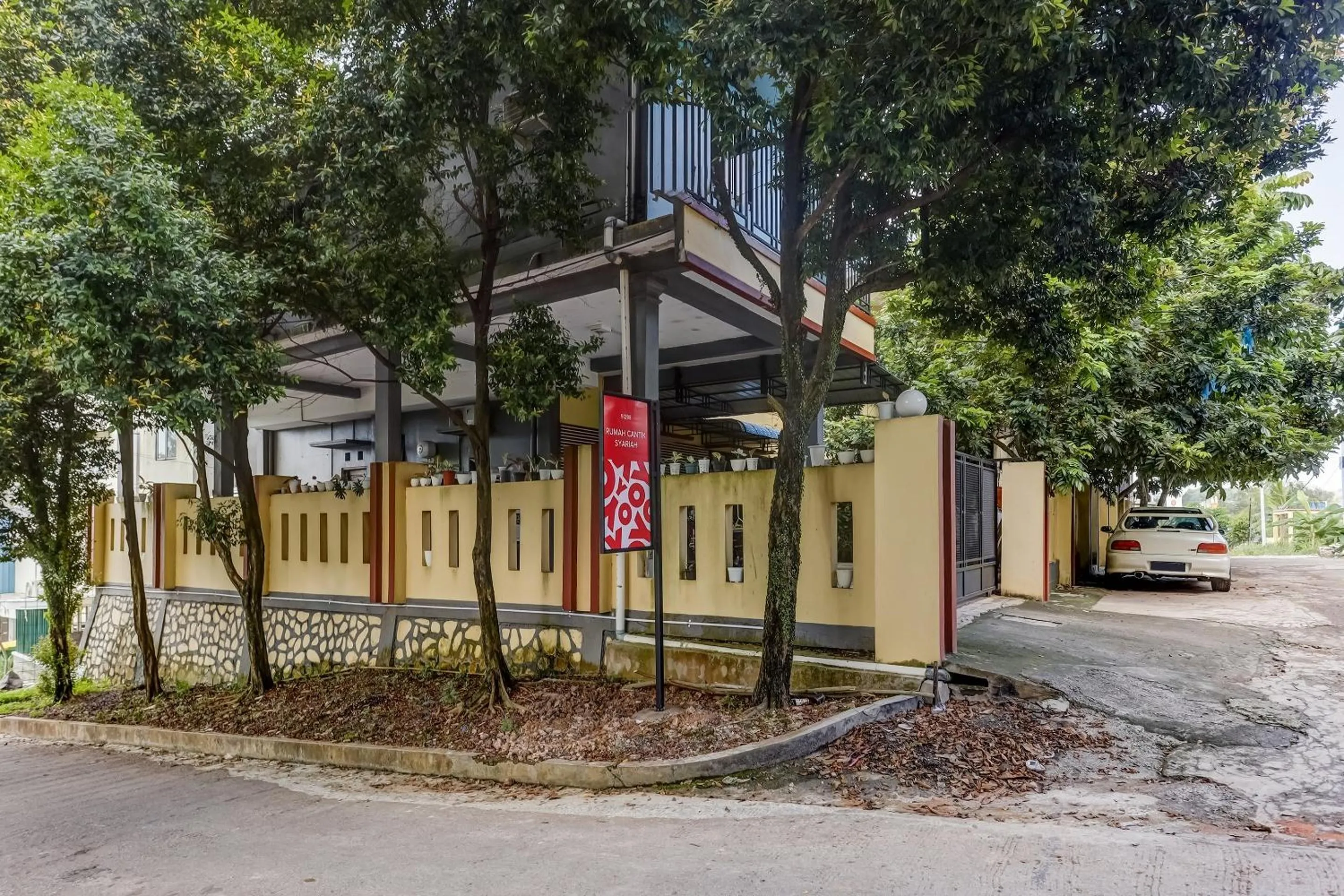 Facade/entrance in Hotel O Rumah Cantik Homestay Syariah