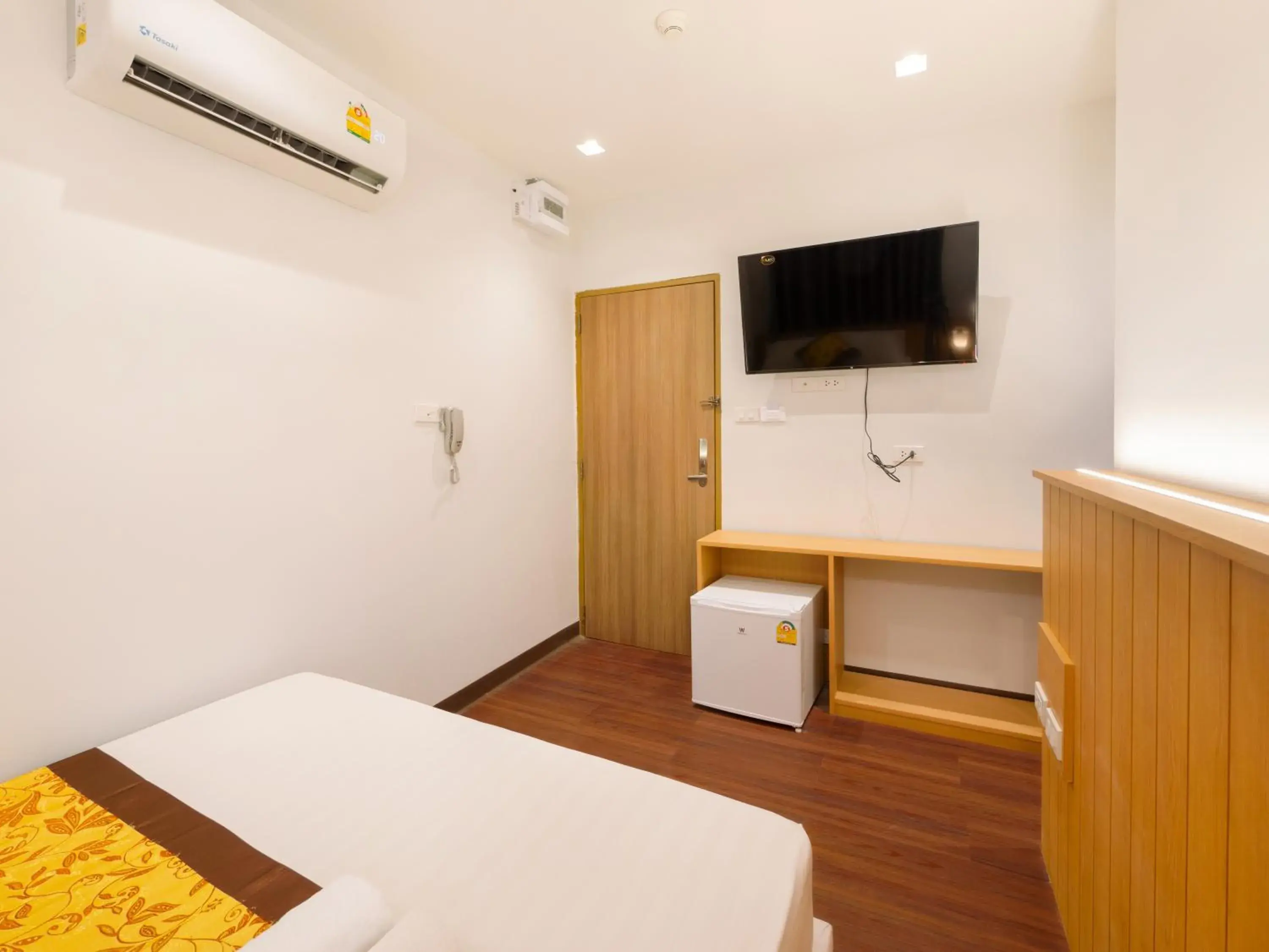 TV and multimedia, Bed in Watergate City TV and multimedia, Bed in Watergate City