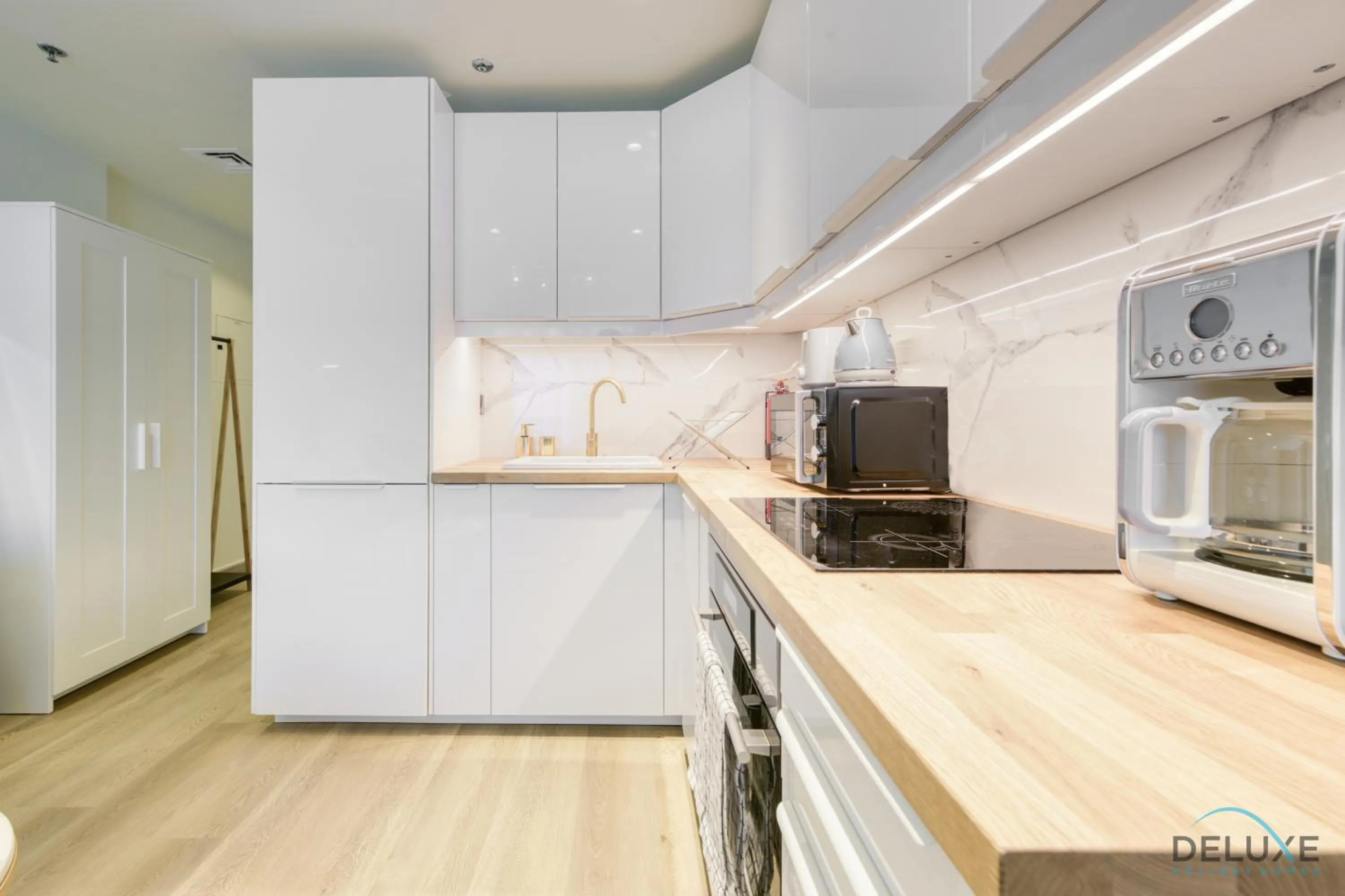 Kitchen or kitchenette in Stunning Studio at Marina Views A Dubai Marina by Deluxe Holiday Homes