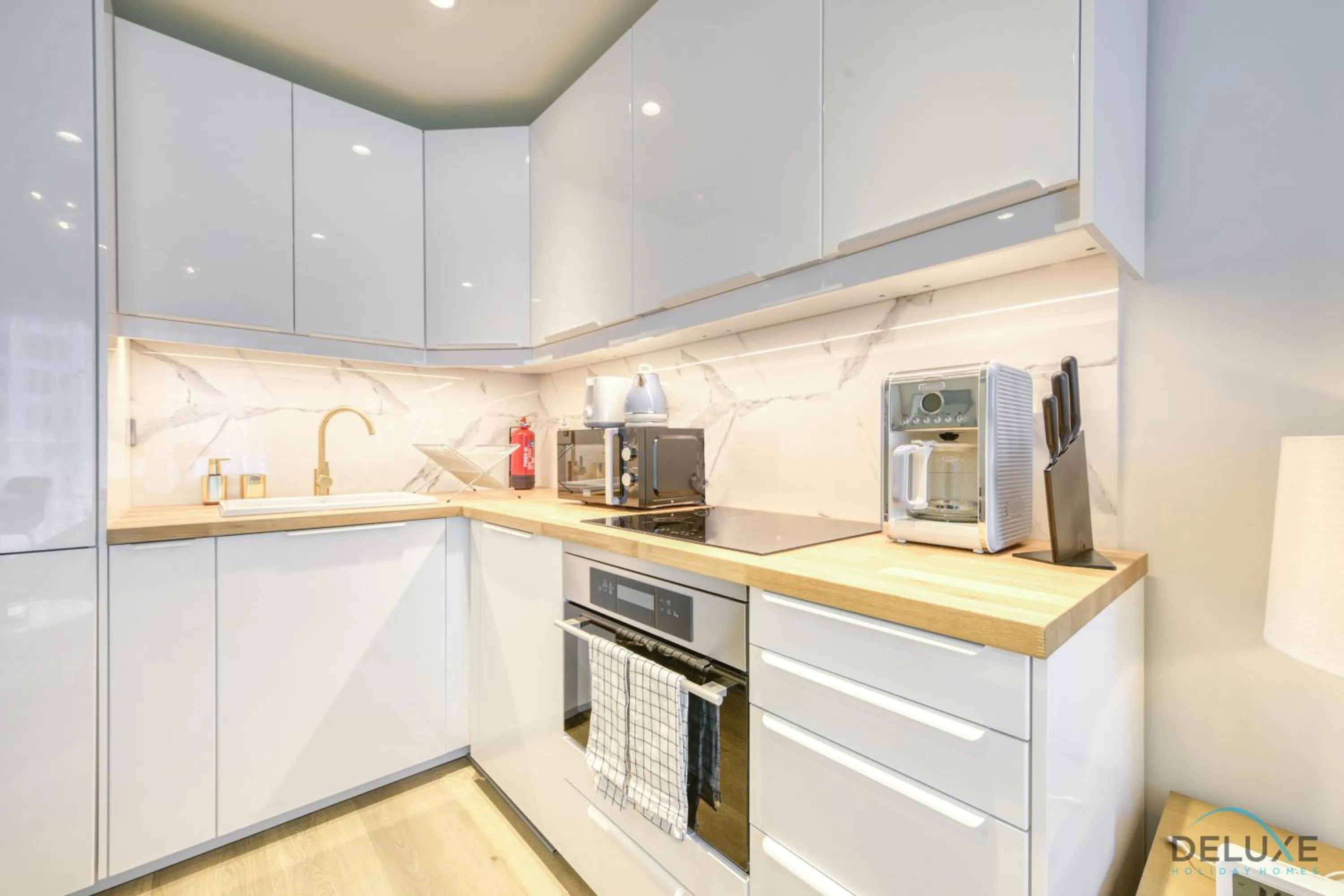 Kitchen or kitchenette in Stunning Studio at Marina Views A Dubai Marina by Deluxe Holiday Homes