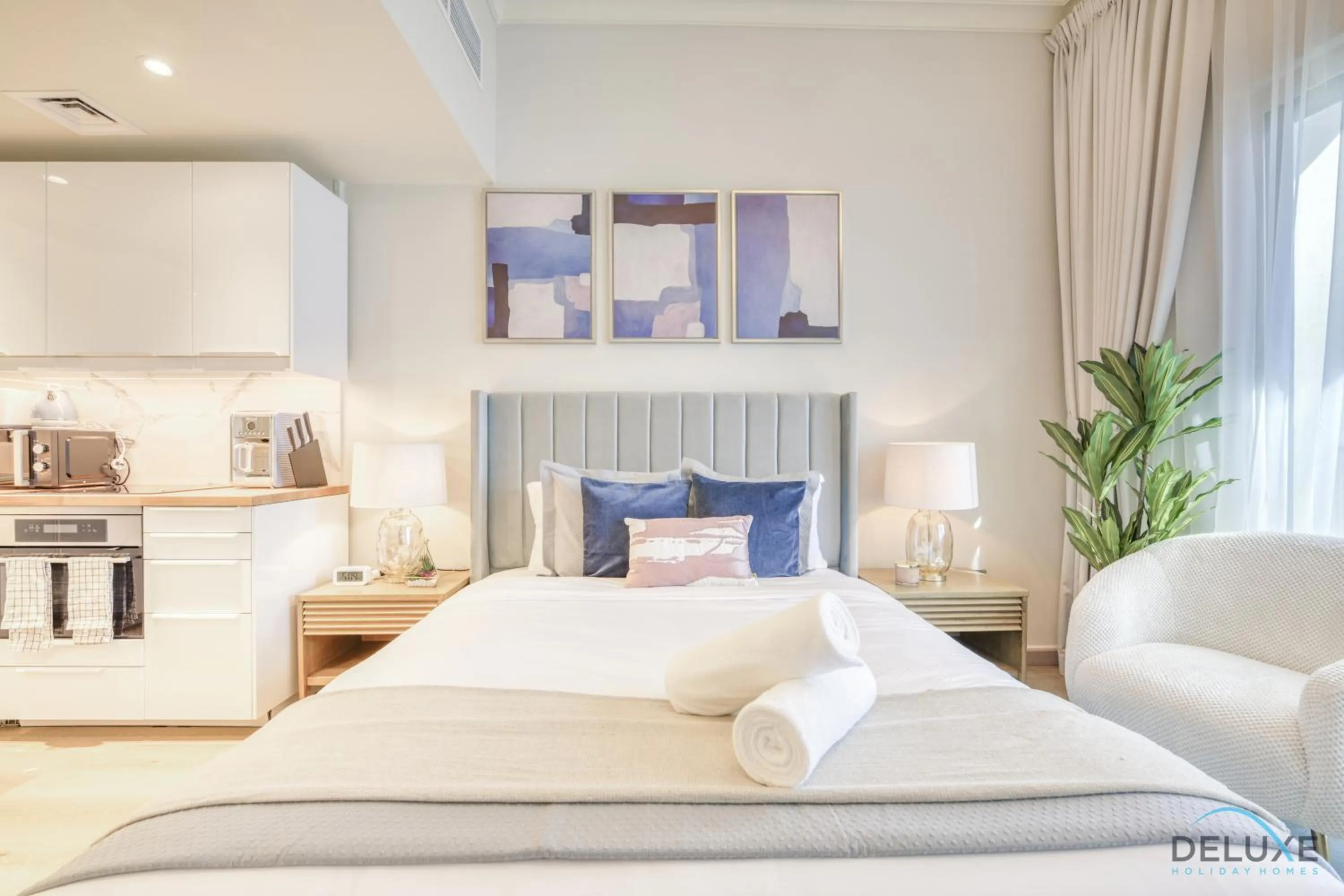 Bedroom, Bed in Stunning Studio at Marina Views A Dubai Marina by Deluxe Holiday Homes