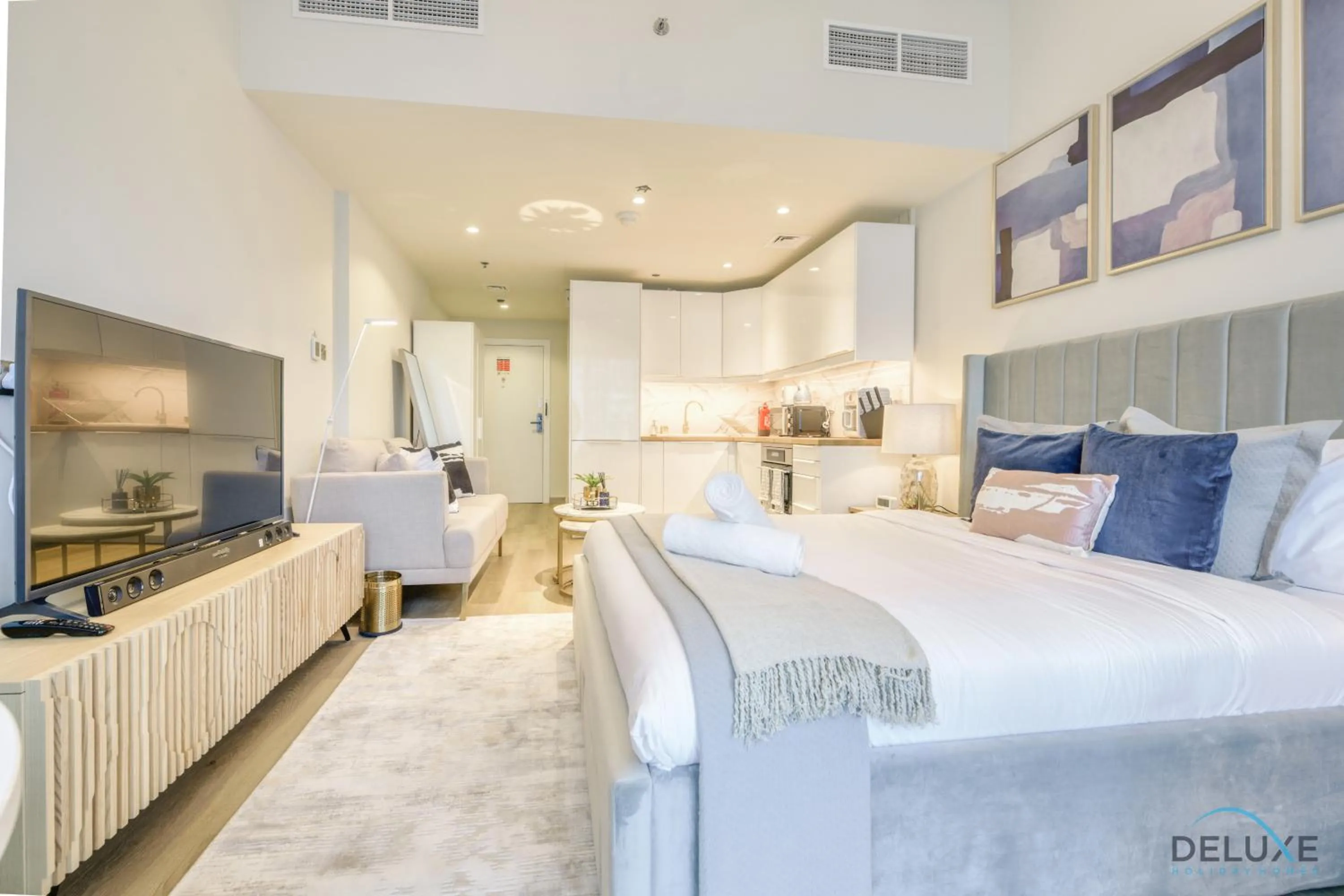 Photo of the whole room, Bed in Stunning Studio at Marina Views A Dubai Marina by Deluxe Holiday Homes