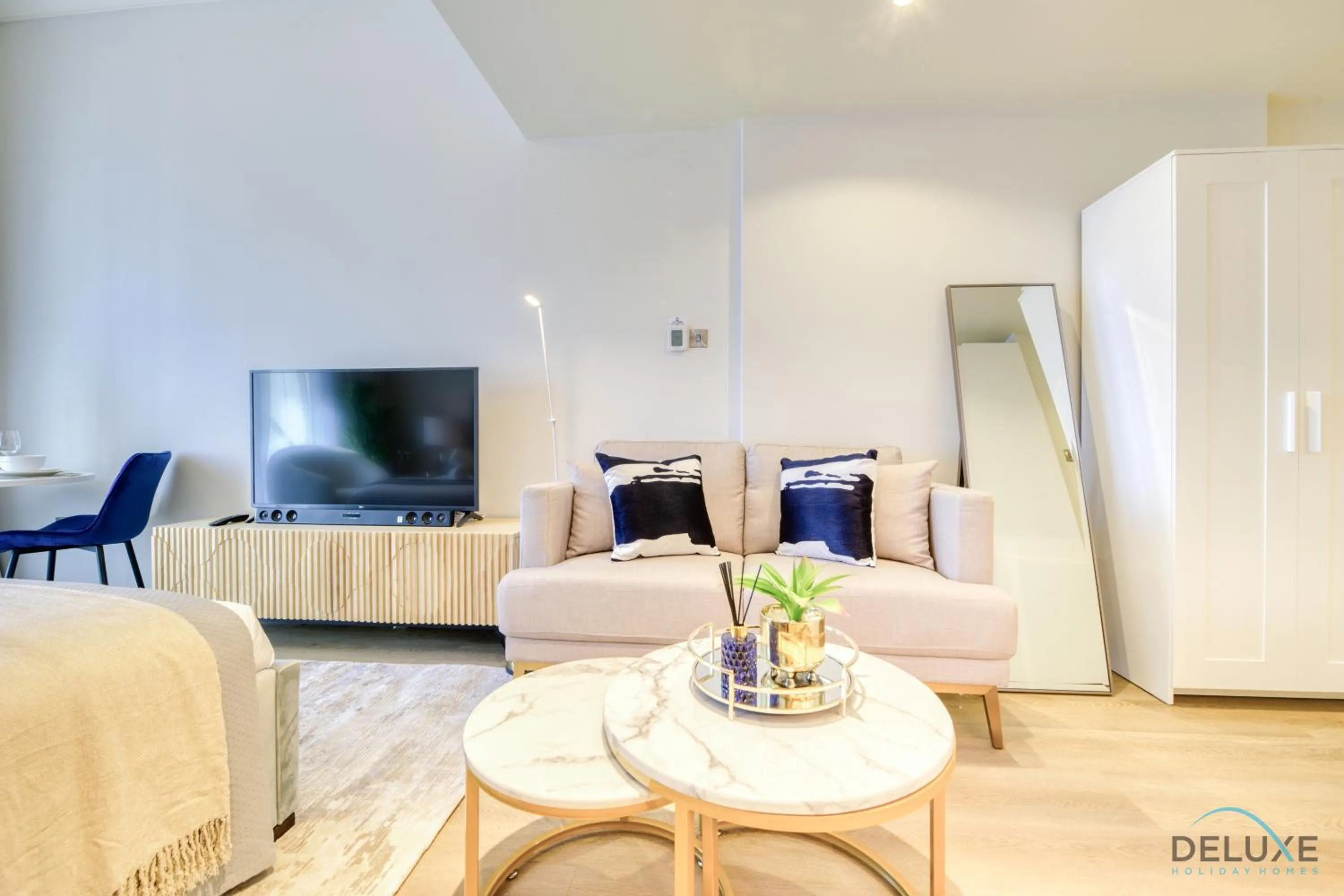 Property building in Stunning Studio at Marina Views A Dubai Marina by Deluxe Holiday Homes
