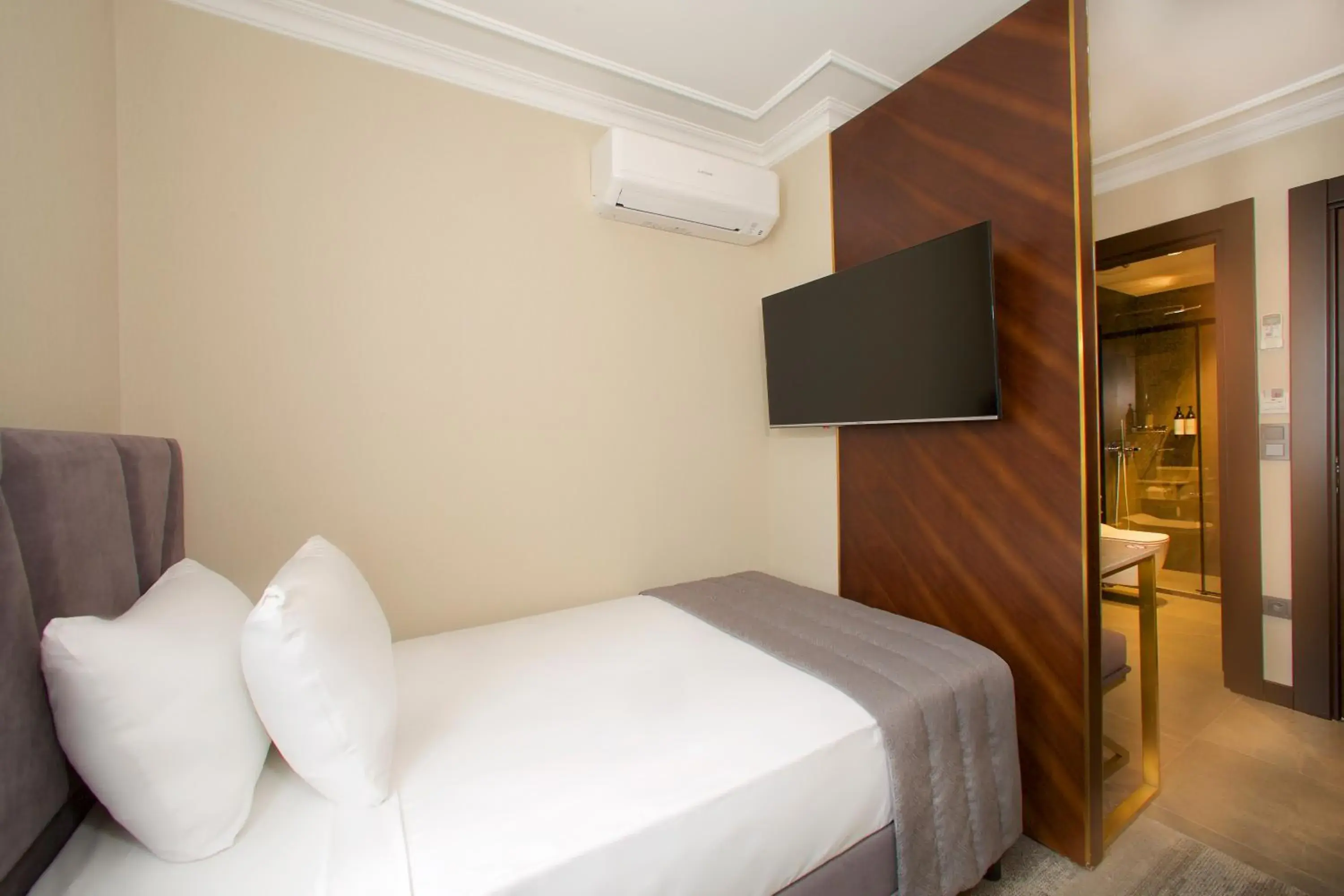 Bedroom, Bed in Yusufpasa Konagi - Special Class Bedroom, Bed in Yusufpasa Konagi - Special Class