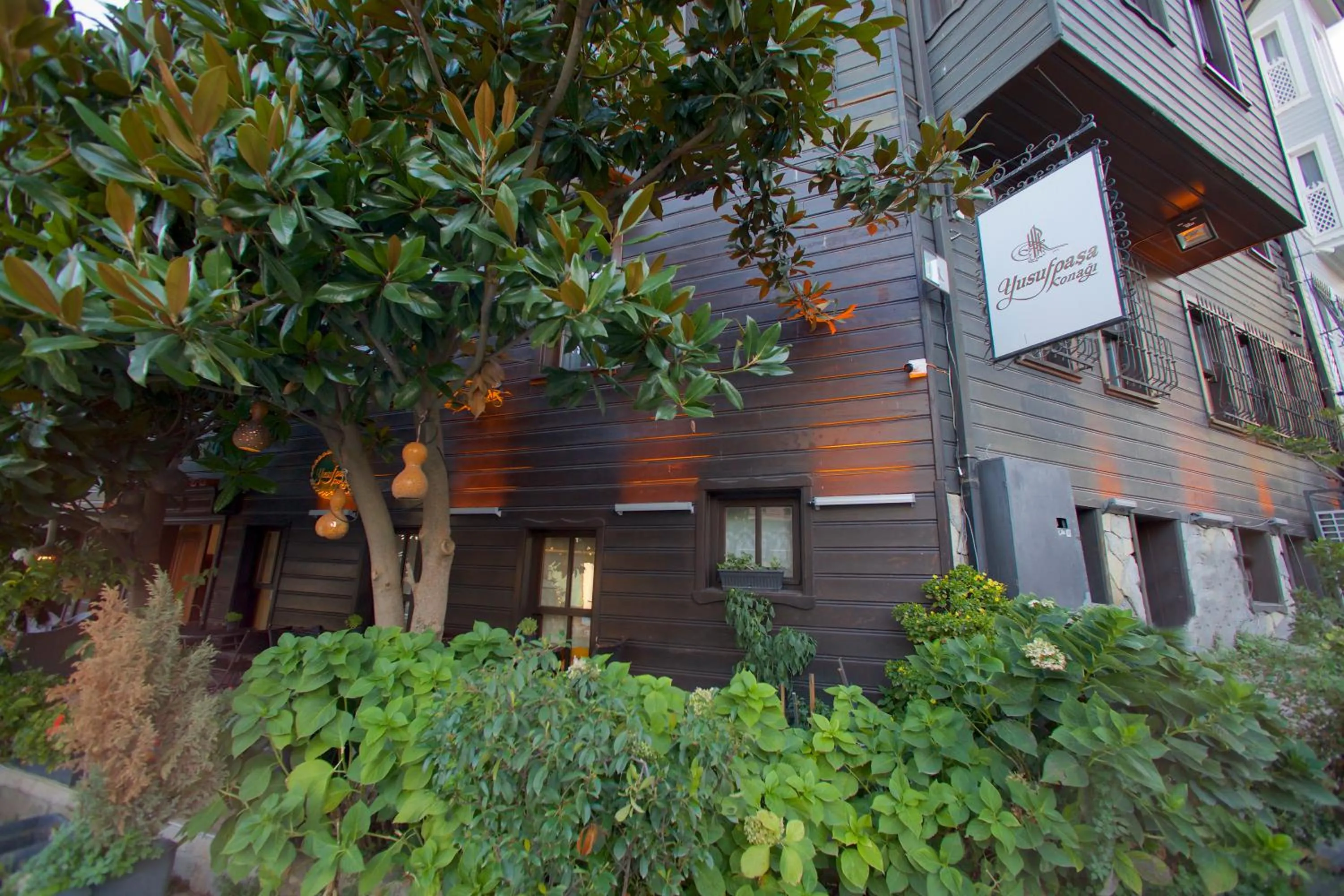 Property building in Yusufpasa Konagi - Special Class