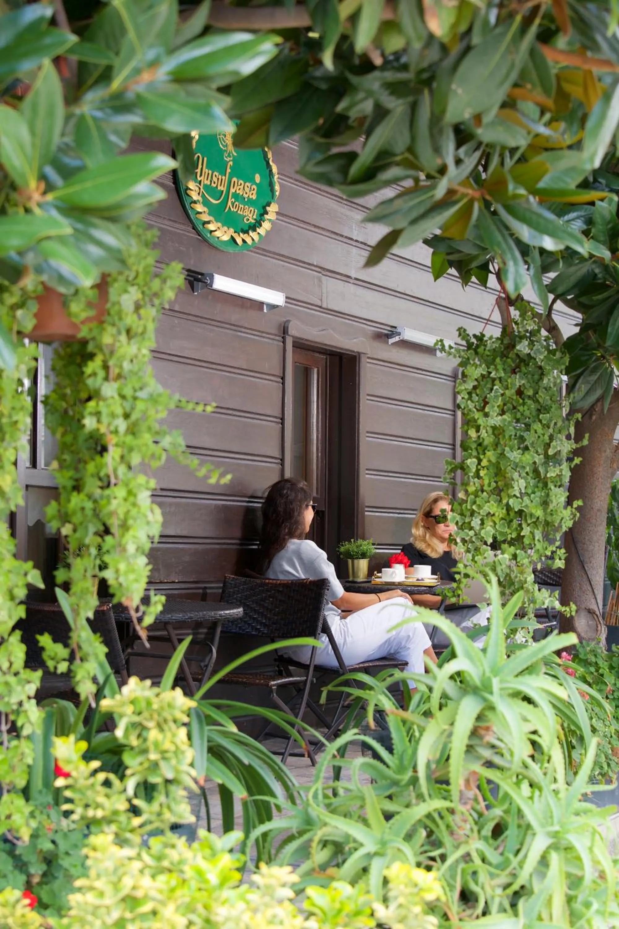 Garden in Yusufpasa Konagi - Special Class