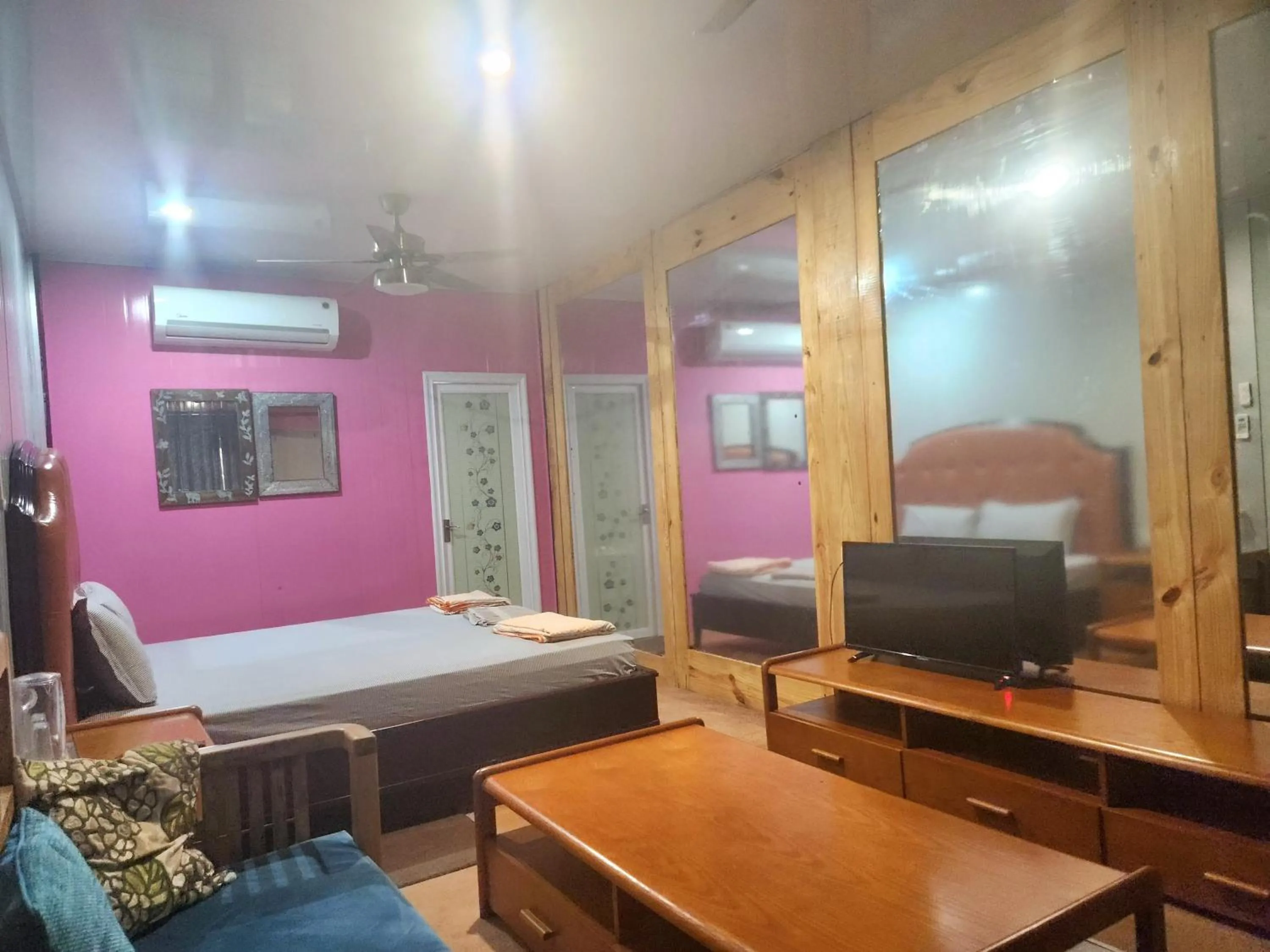 Bed in HOTEL THE CUBE STAY