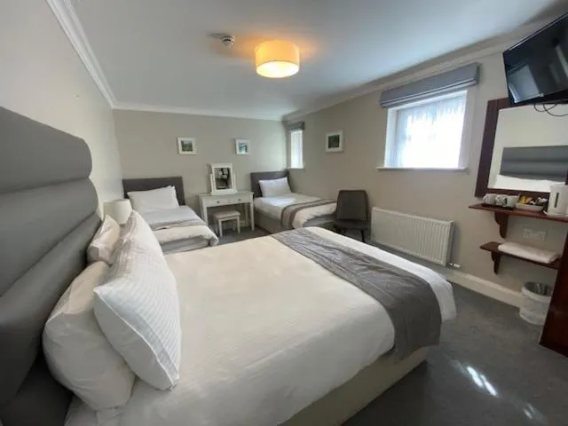 Bedroom, Bed in Murphy's Pub and Bed & Breakfast