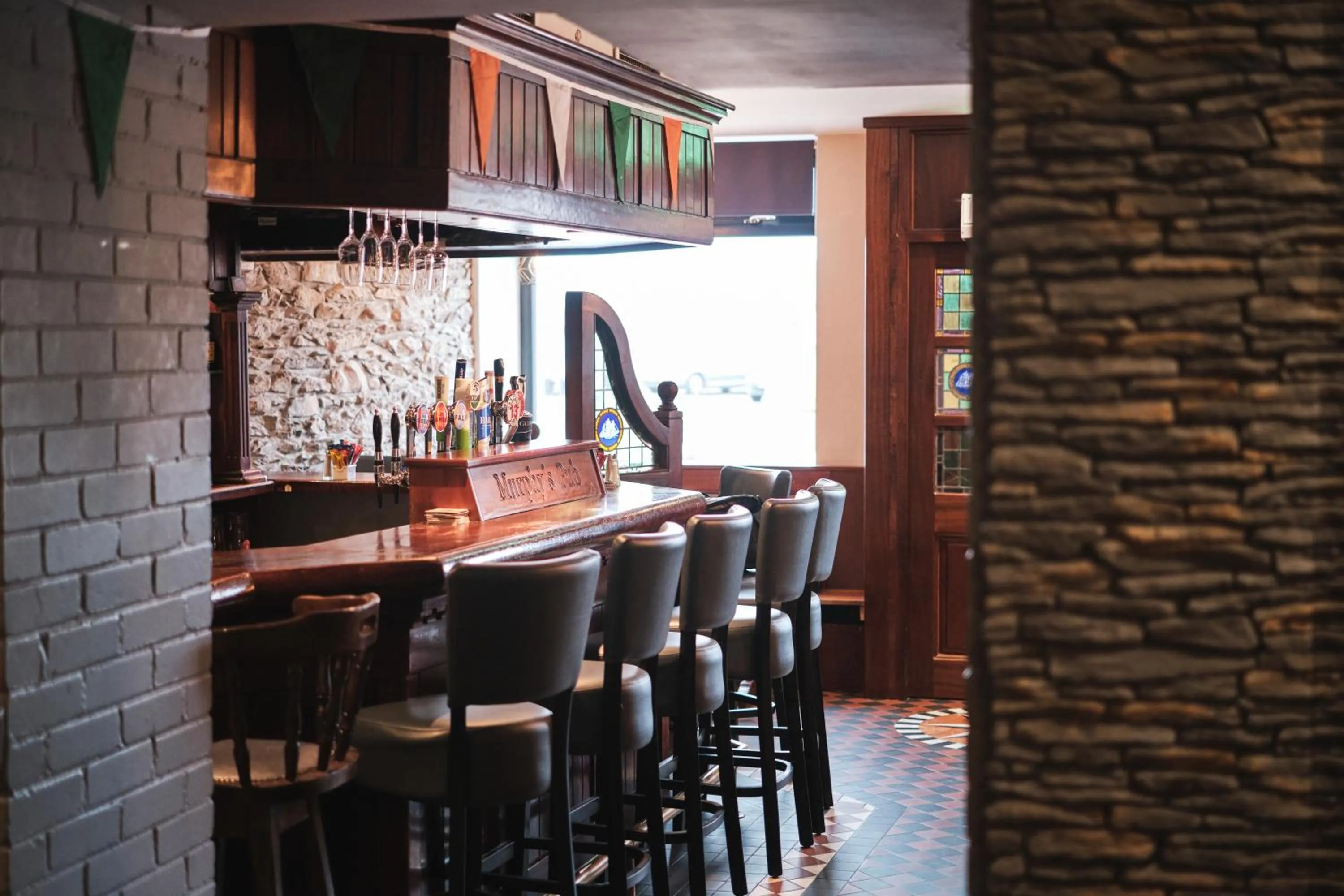 Restaurant/places to eat in Murphy's Pub and Bed & Breakfast