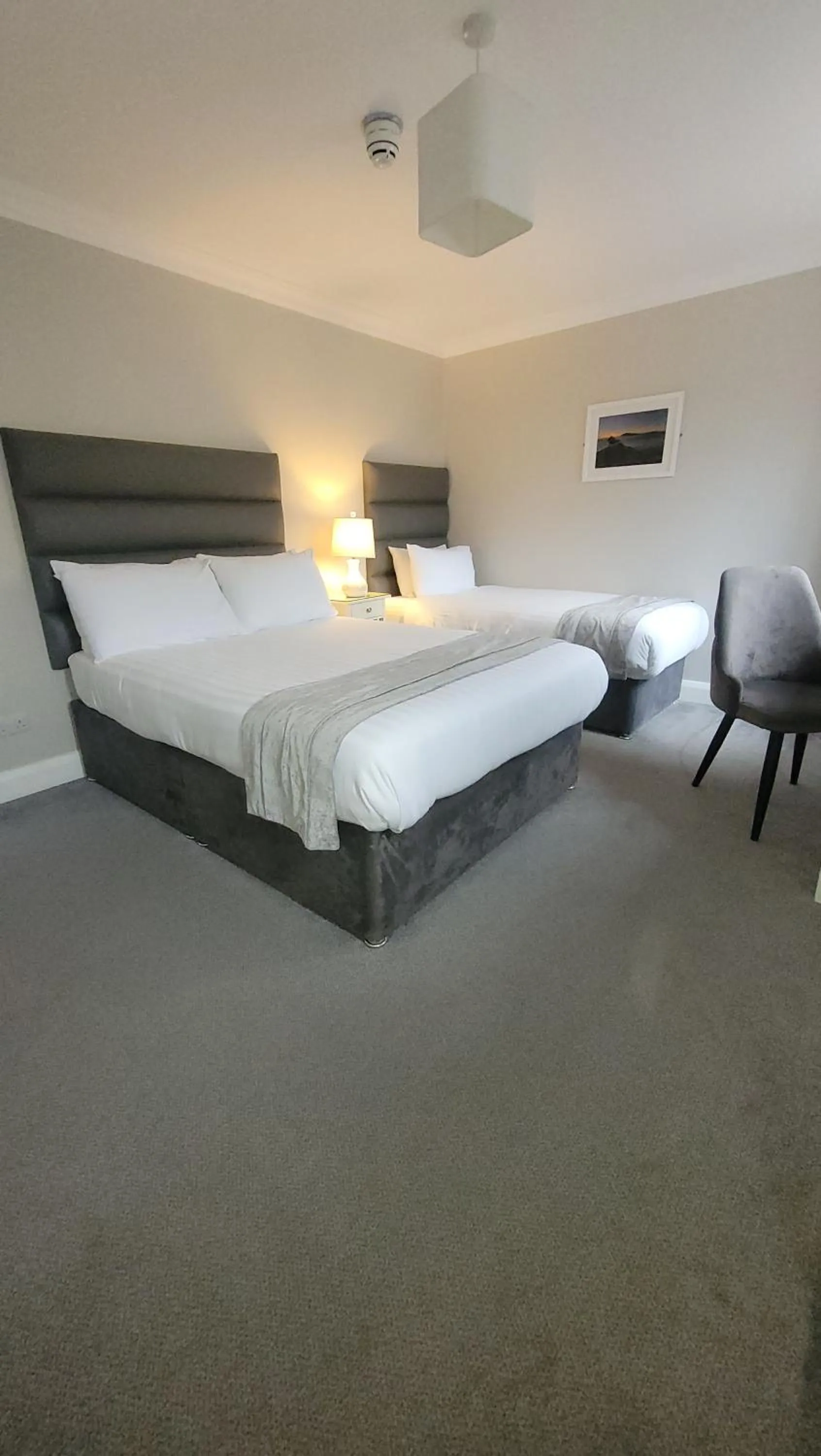 Bedroom, Bed in Murphy's Pub and Bed & Breakfast