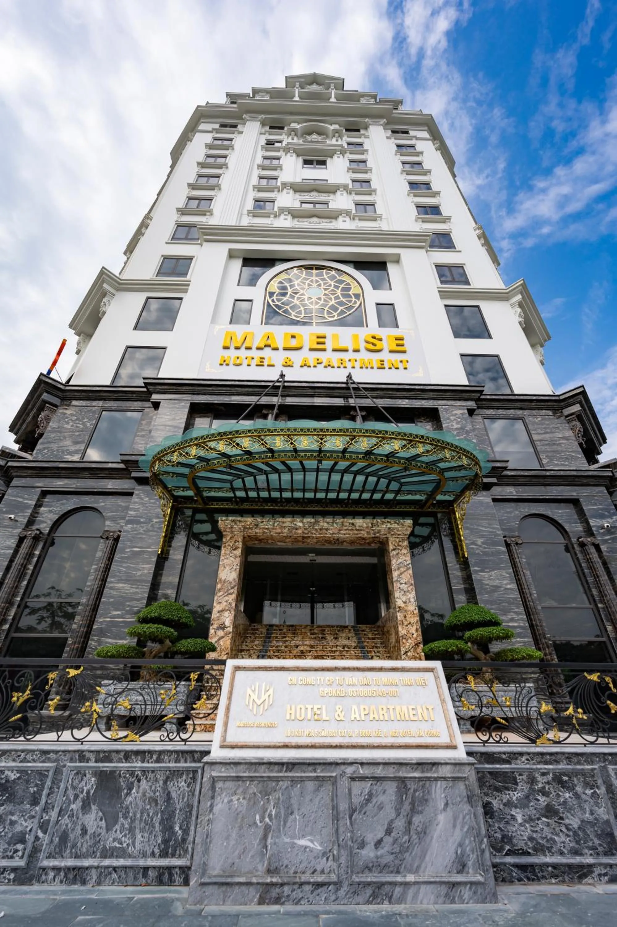 Property building in MADELISE HOTEL&APARTMENT