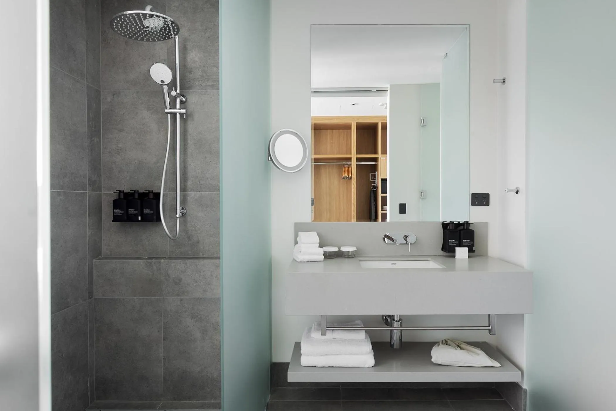 Shower in Samphire Rottnest