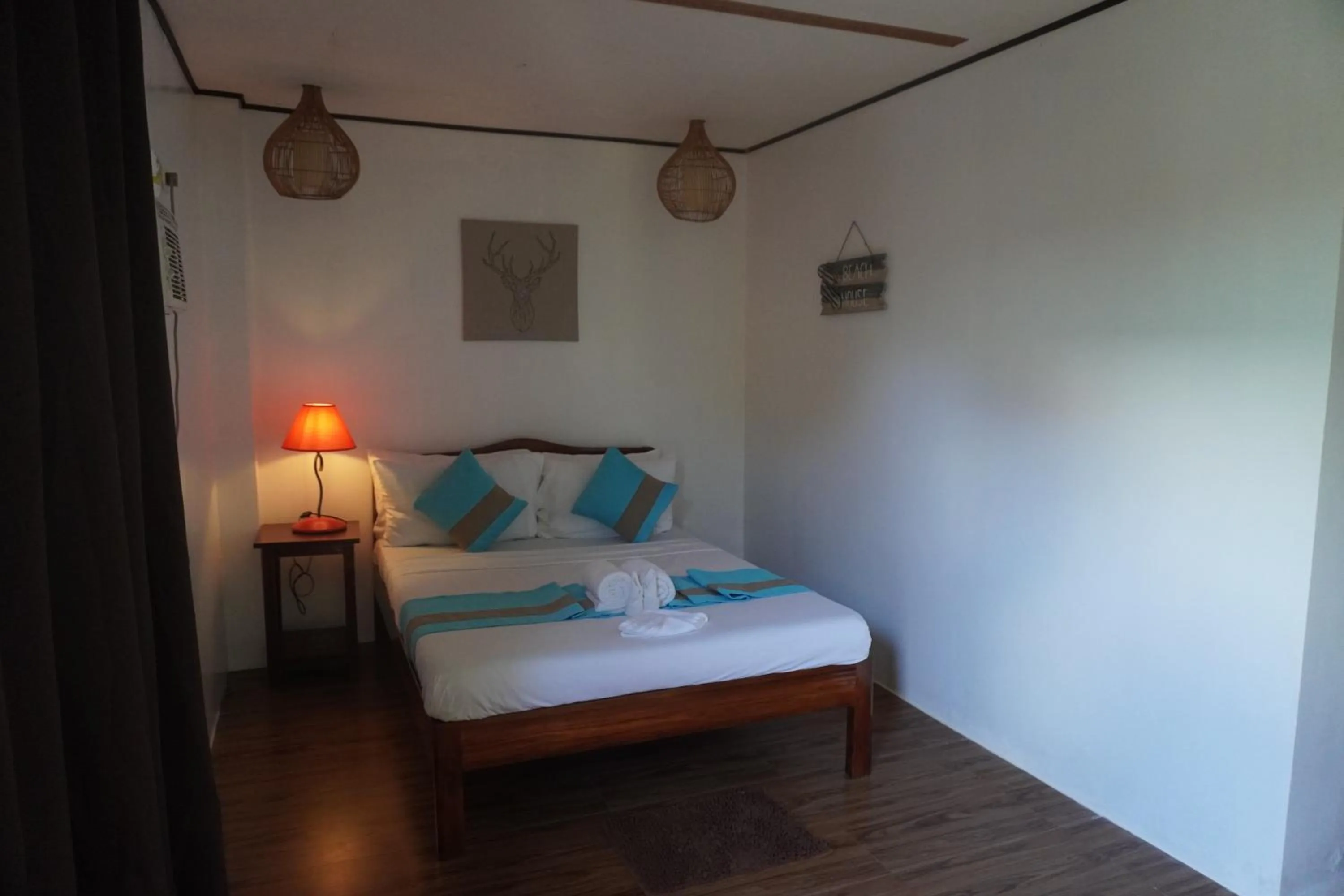 Bed in Keira Backpackers