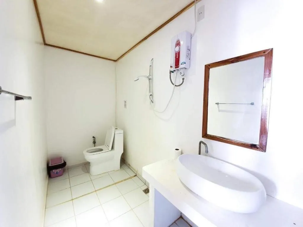 Bathroom in Keira Backpackers