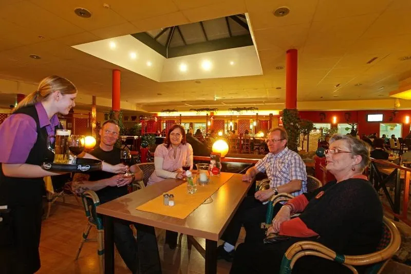 Restaurant/places to eat in Sporthotel Neuruppin - Apartmenthaus mit Ferienwohnungen