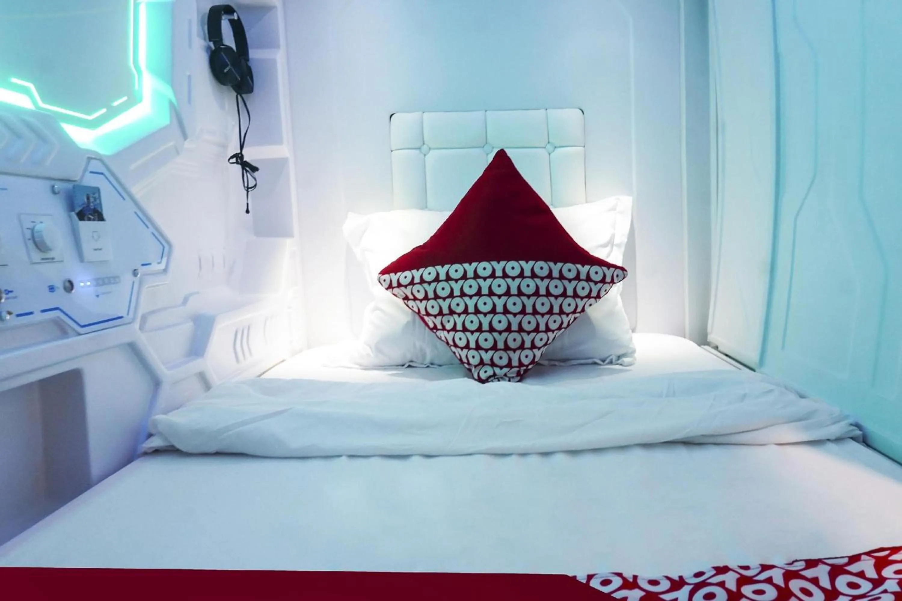 Photo of the whole room, Bed in Hotel O Fiducia Capsule Hotel