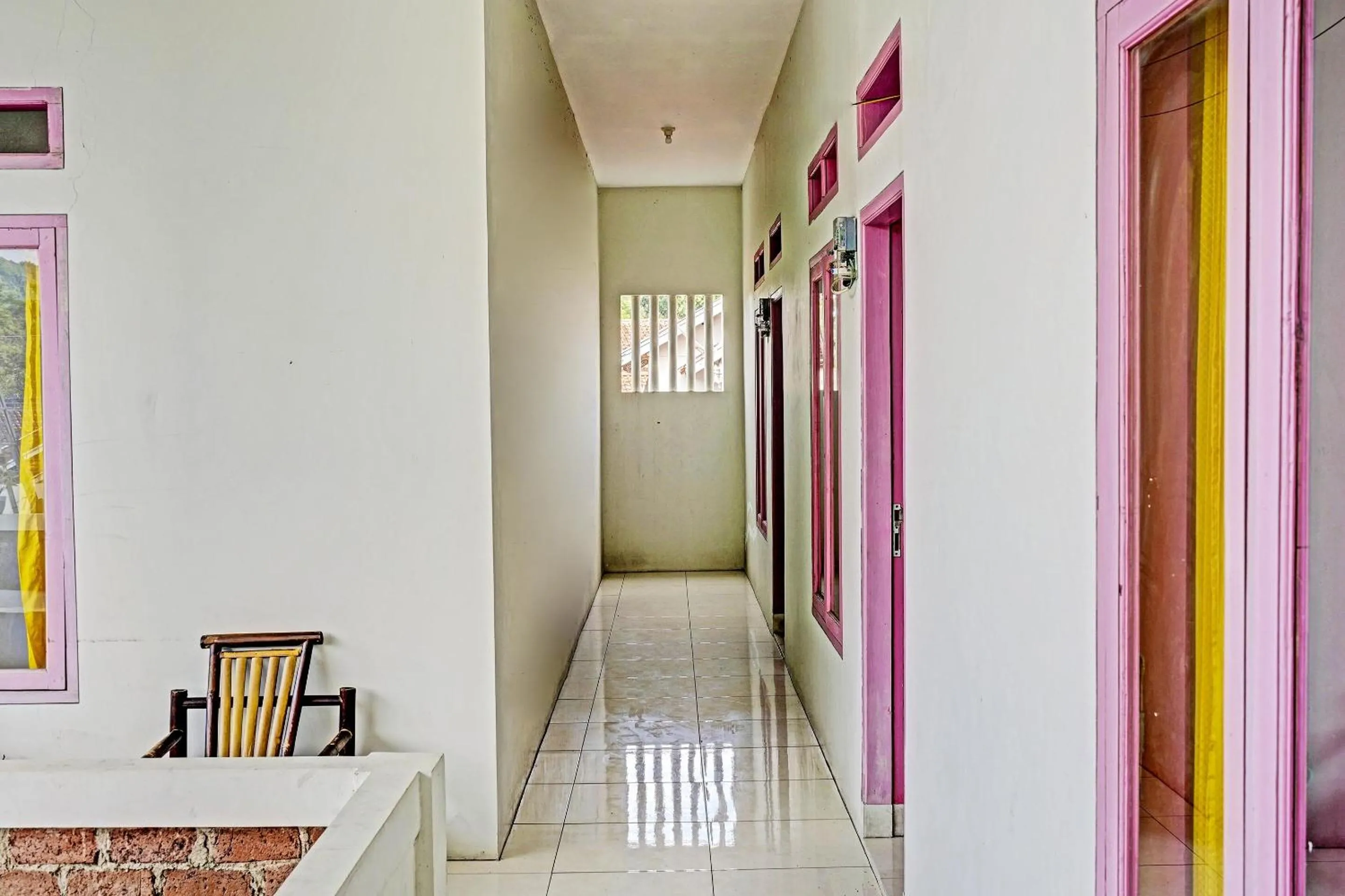 Lobby or reception in OYO 91329 Guest House Le-banon Syariah