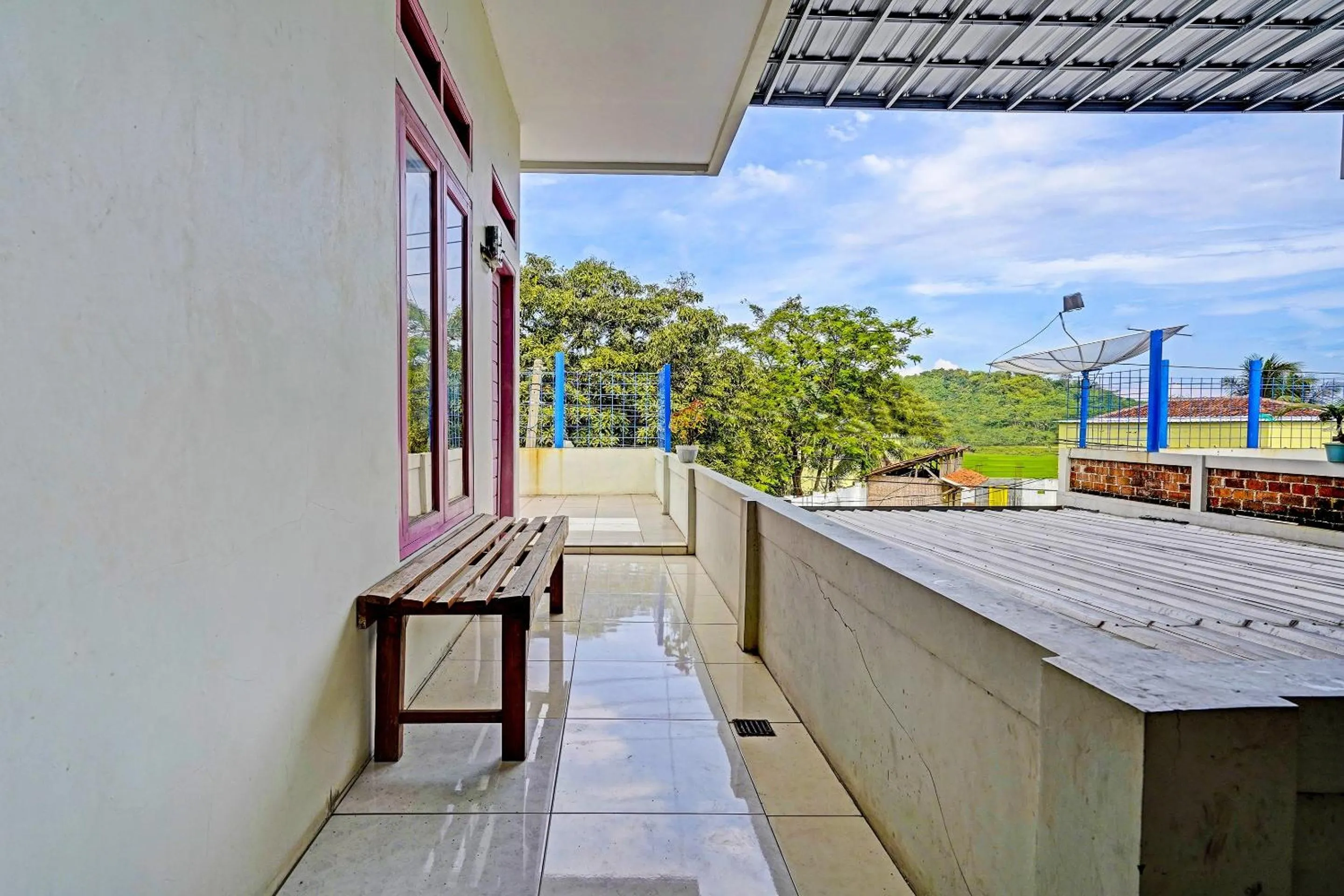 Lobby or reception in OYO 91329 Guest House Le-banon Syariah