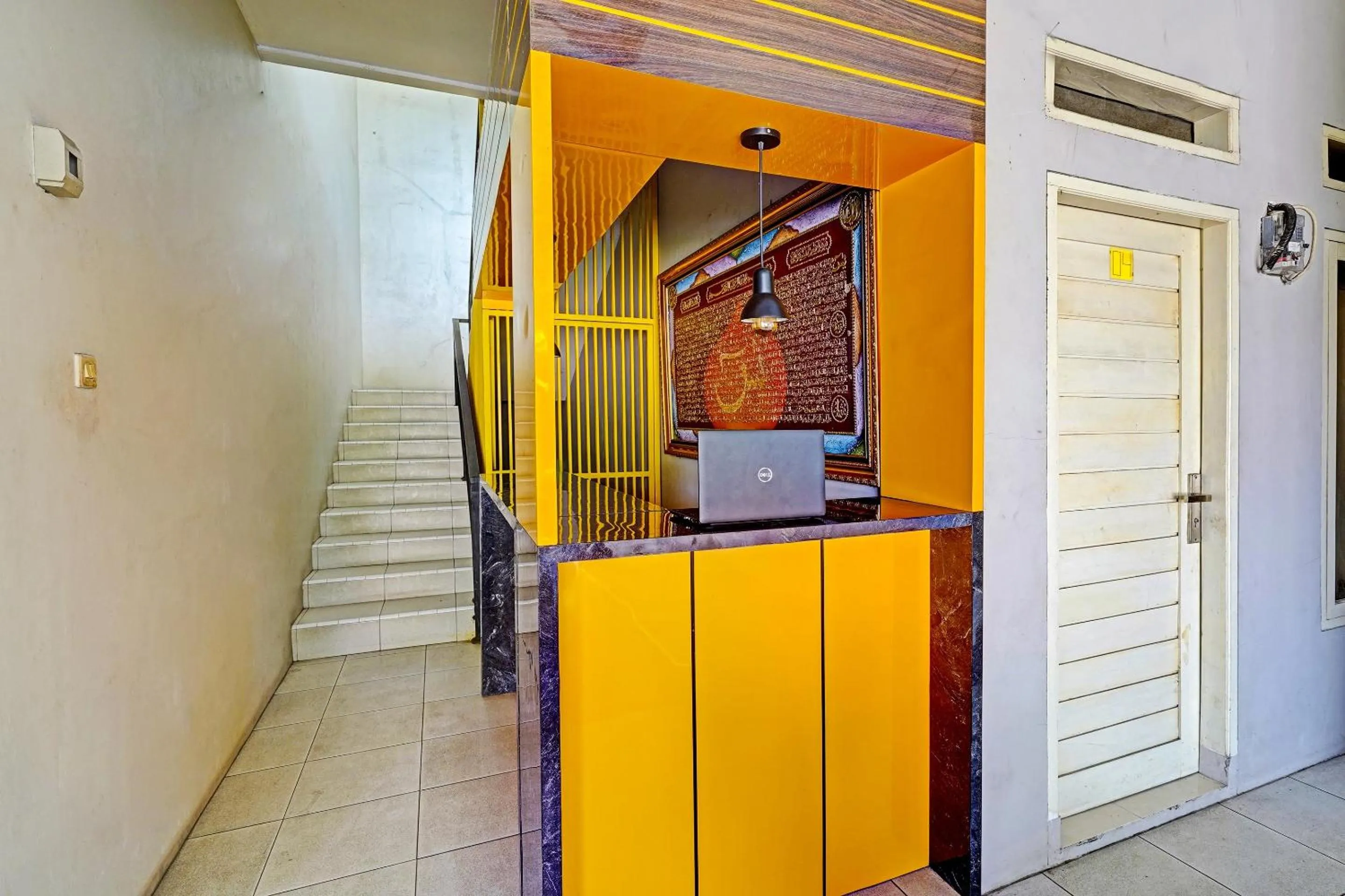 Lobby or reception in OYO 91329 Guest House Le-banon Syariah