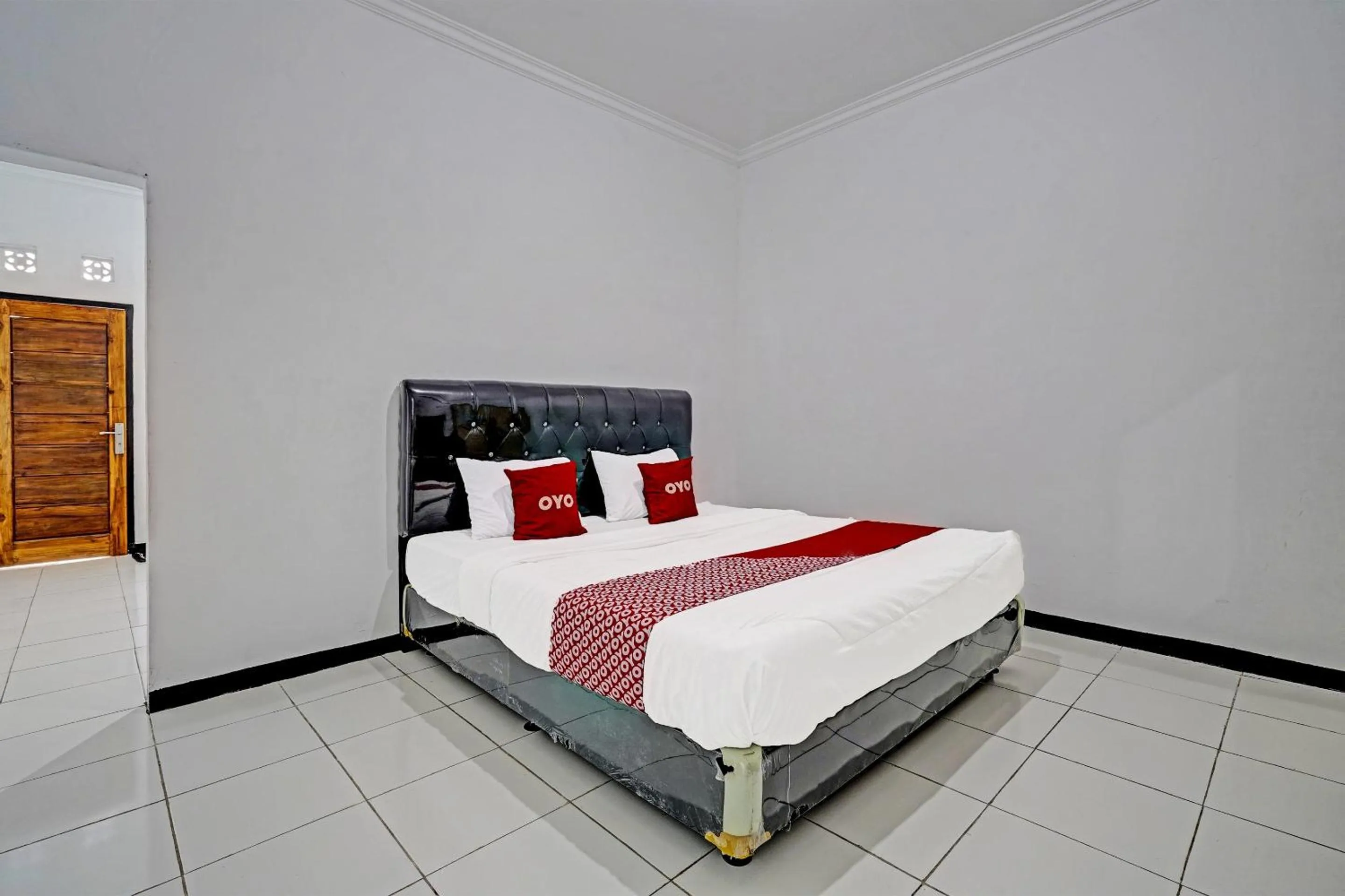 Bedroom, Bed in OYO 91334 Permata Papua Guest House