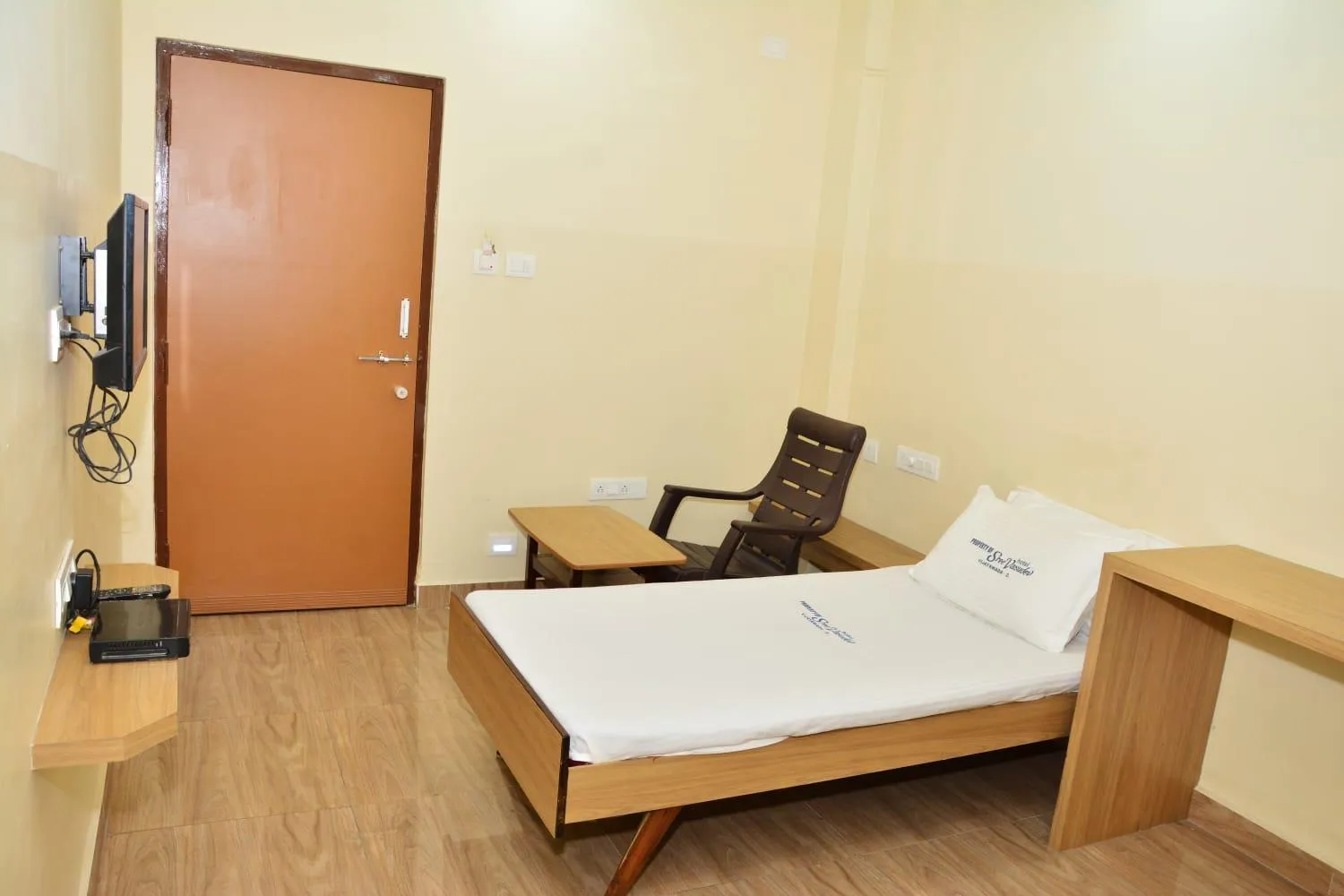 Bed in Hotel Sree Vasudev