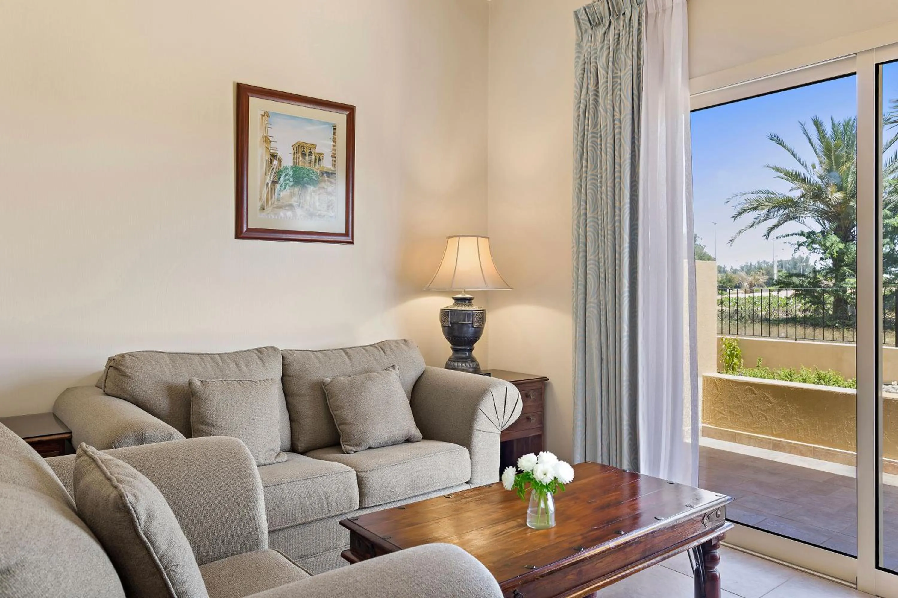 Living room in Al Hamra Village Hotel