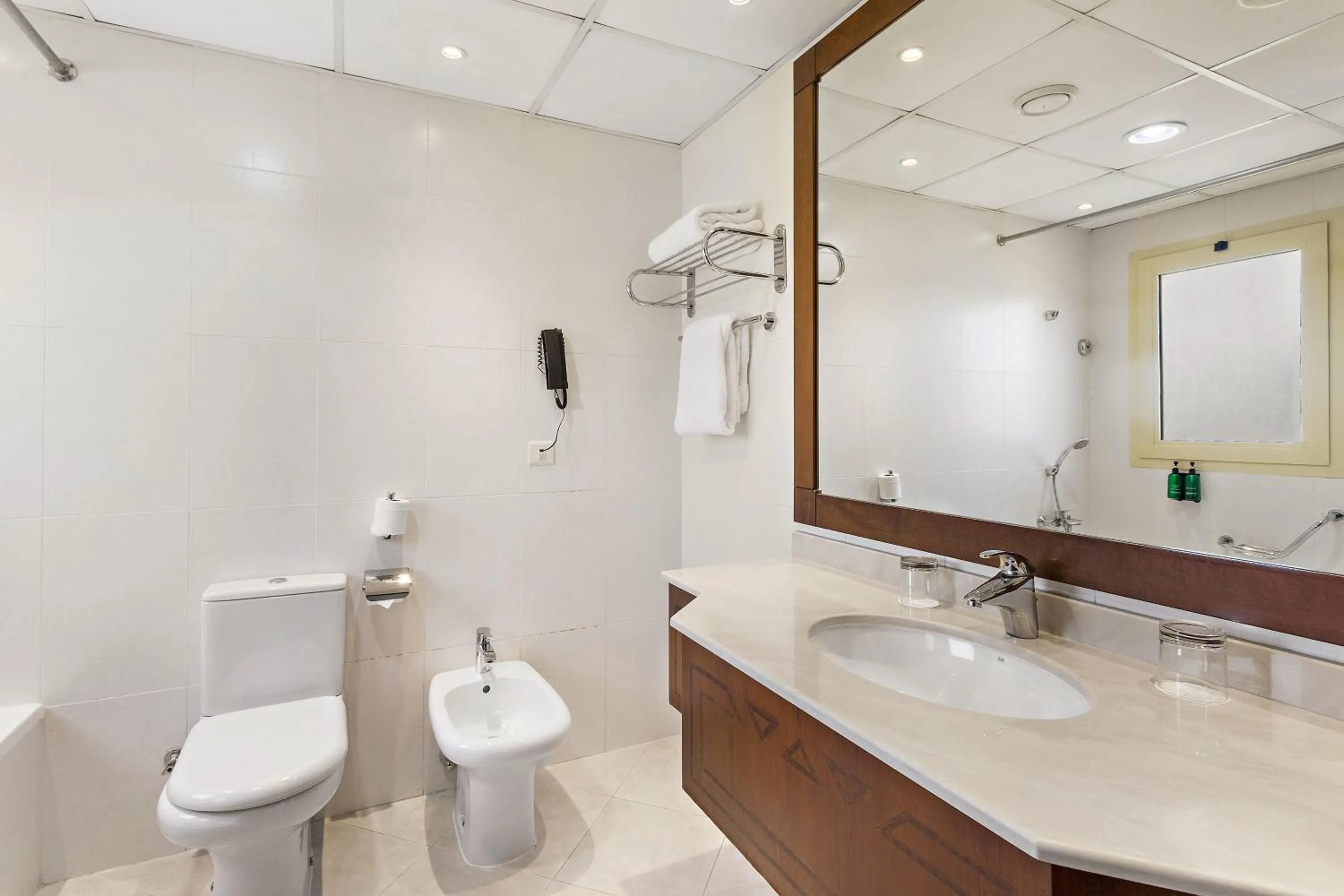 Bathroom in Al Hamra Village Hotel