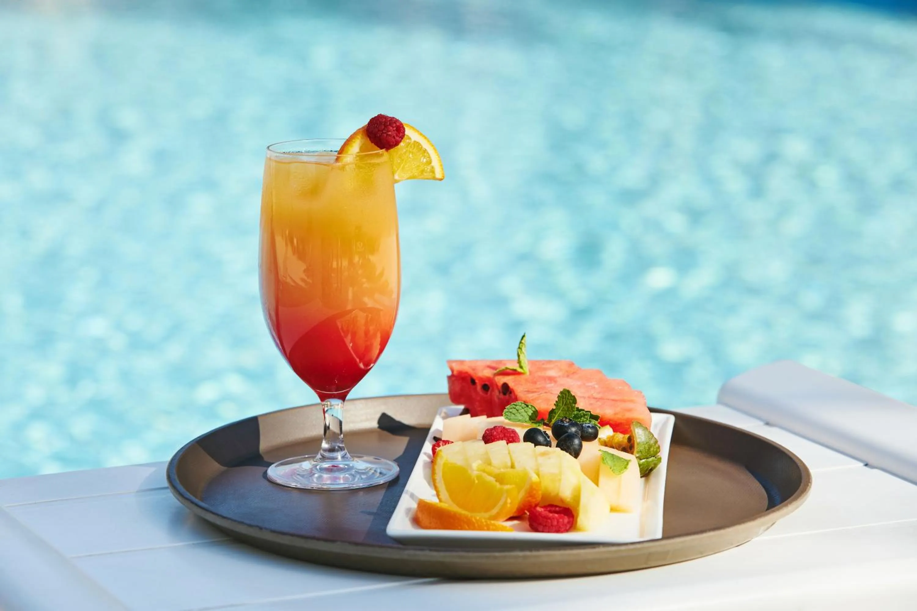 Food and drinks in Al Hamra Village Hotel