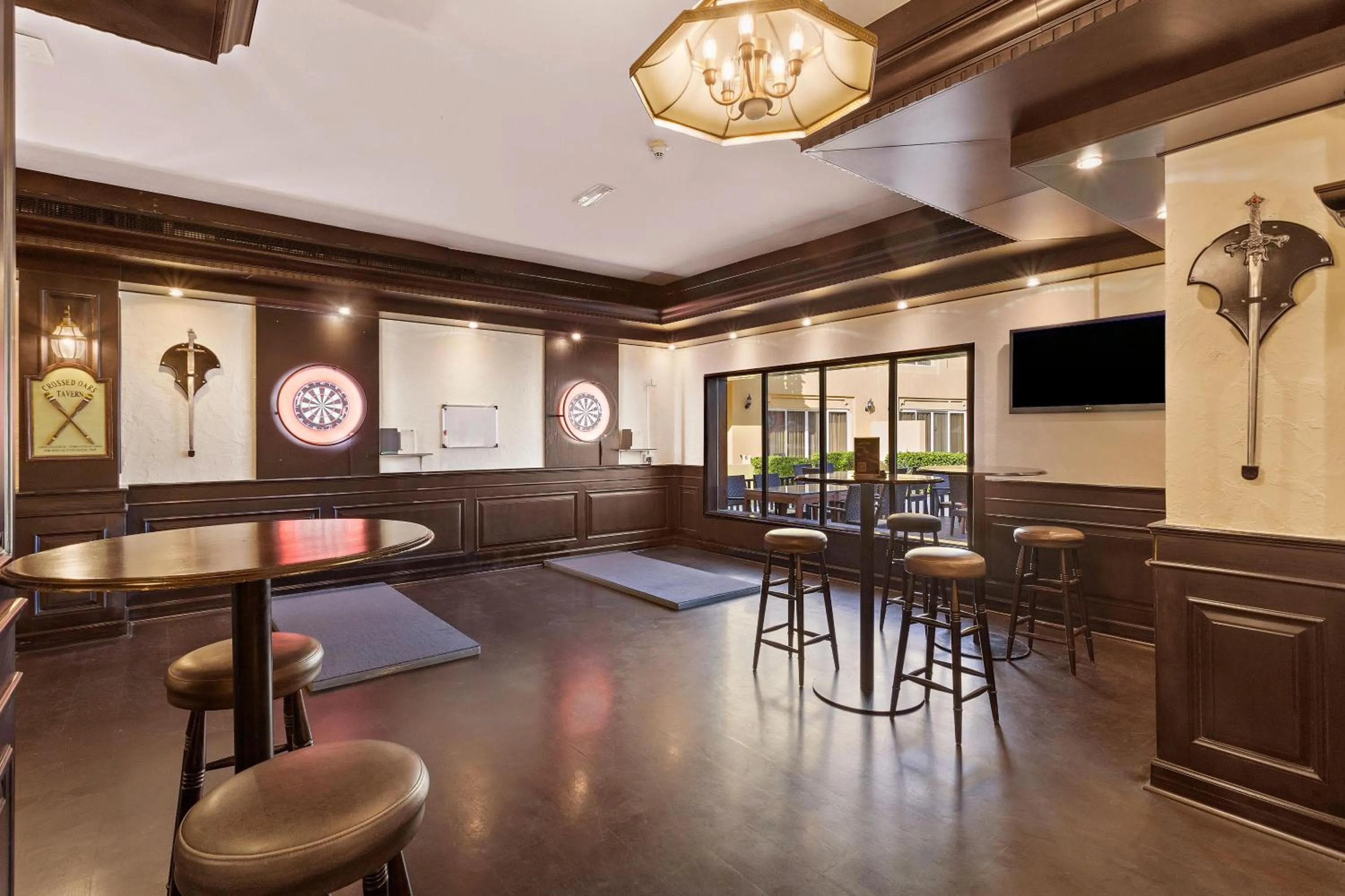 Restaurant/places to eat in Al Hamra Village Hotel