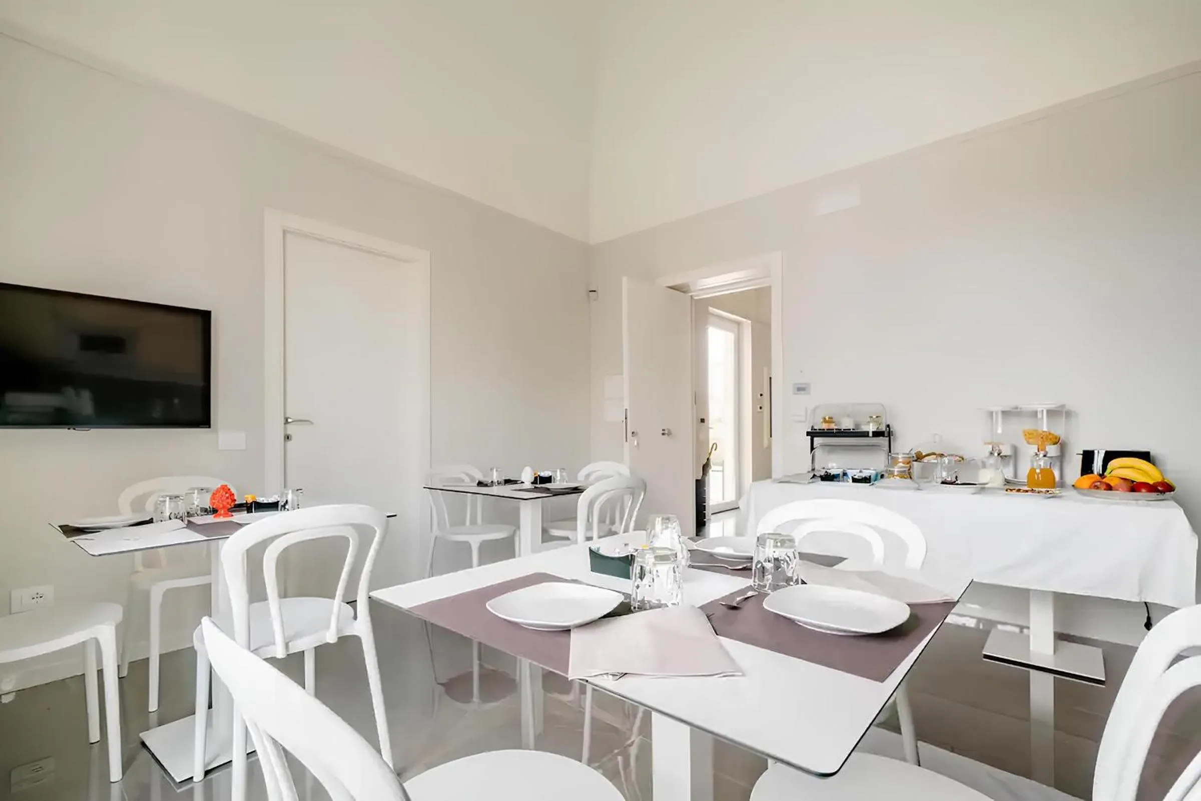 Buffet breakfast in Shoruq