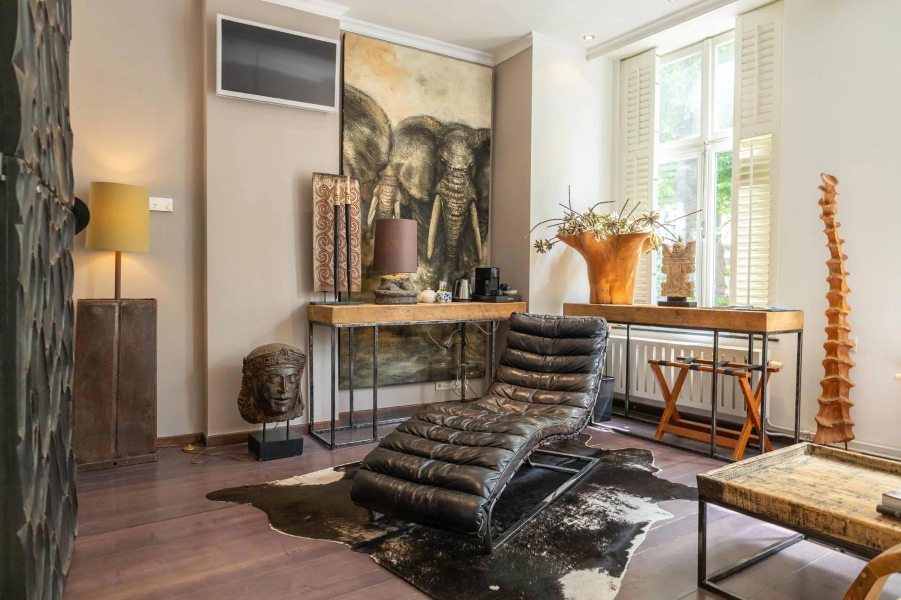 Seating area in Bouteaque Hotel