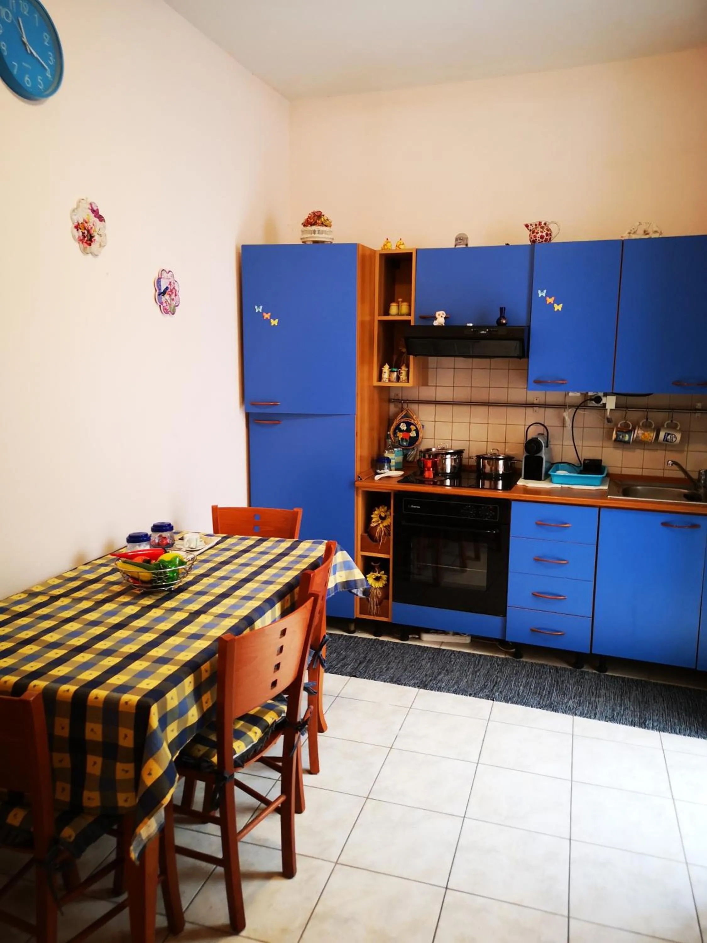 Kitchen or kitchenette in B&B Casa Valeria