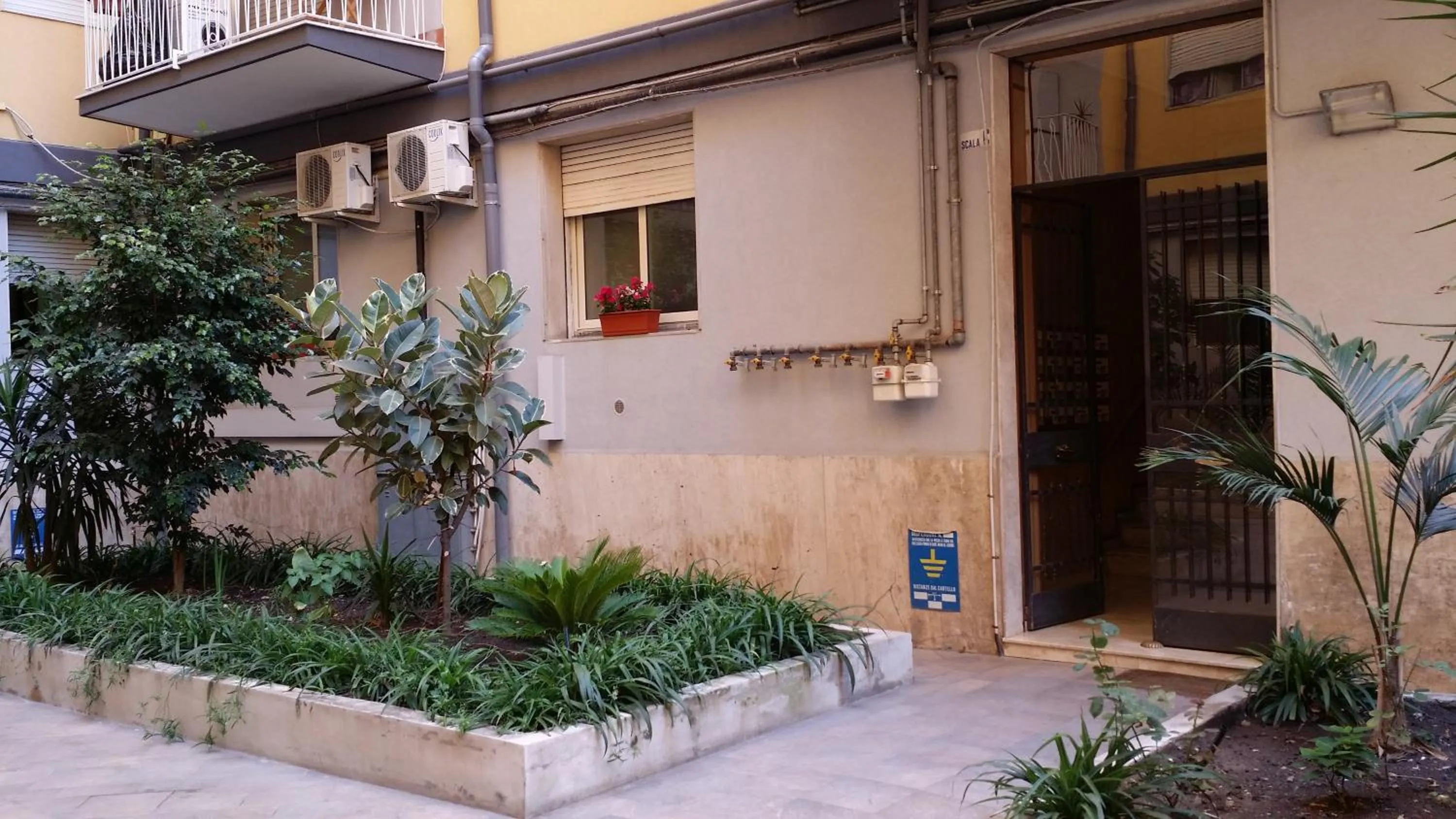 Facade/entrance in B&B Casa Valeria