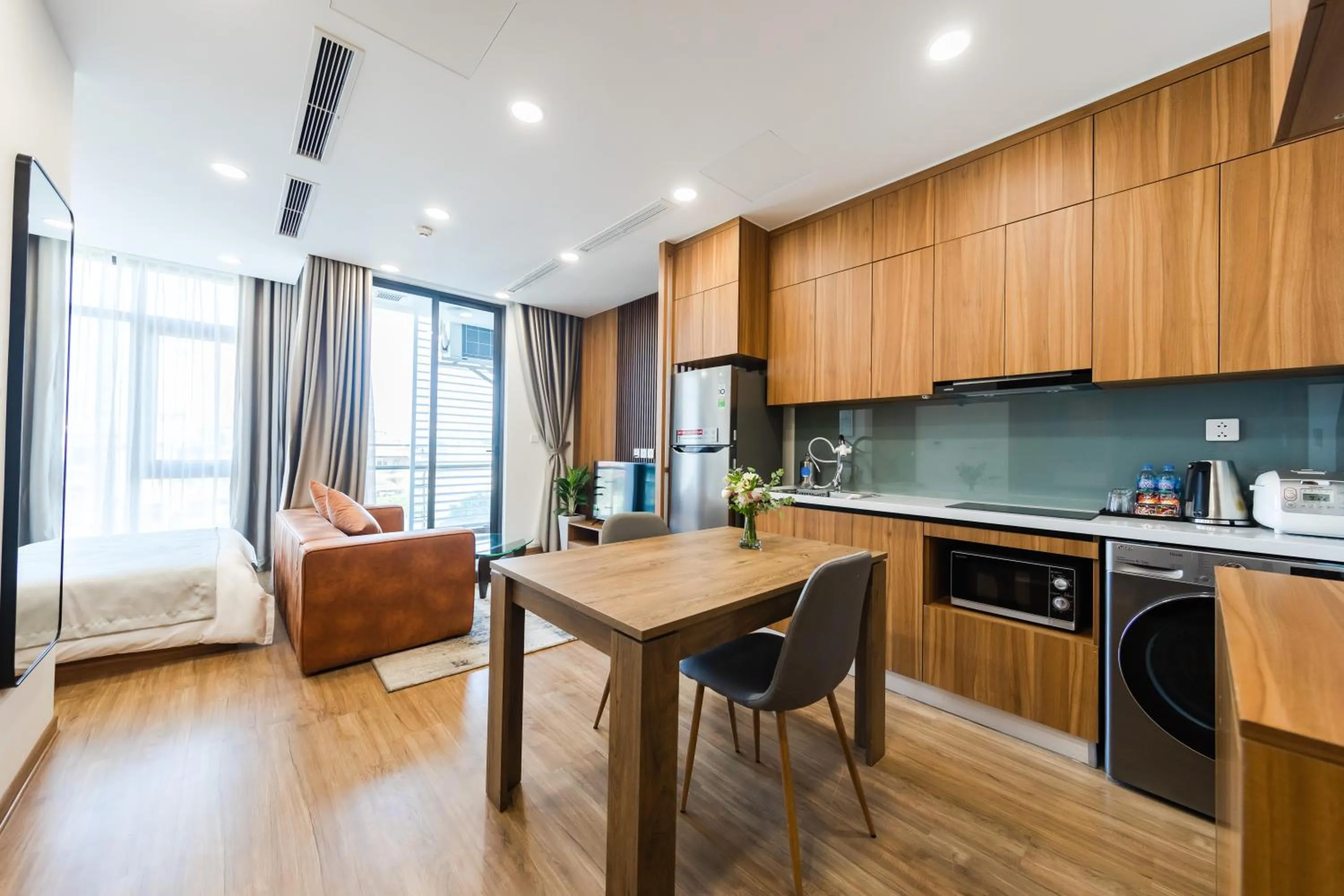 Dining area in Five Star Westlake 1st-4th Floors Hotel & Serviced Apartment