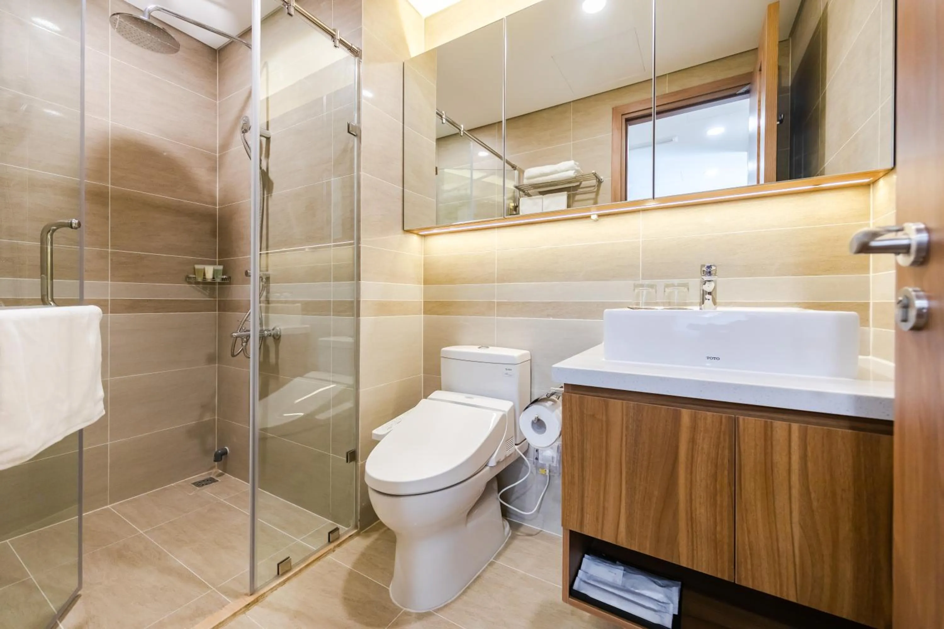 Bathroom in Five Star Westlake 1st-4th Floors Hotel & Serviced Apartment