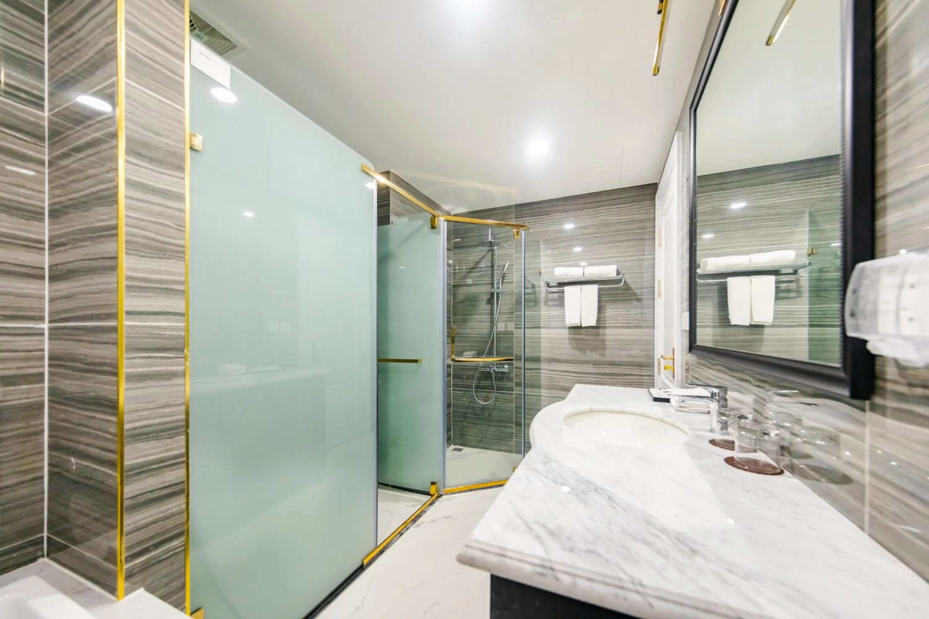 Five Star Westlake 1st-4th Floors Hotel & Serviced Apartment