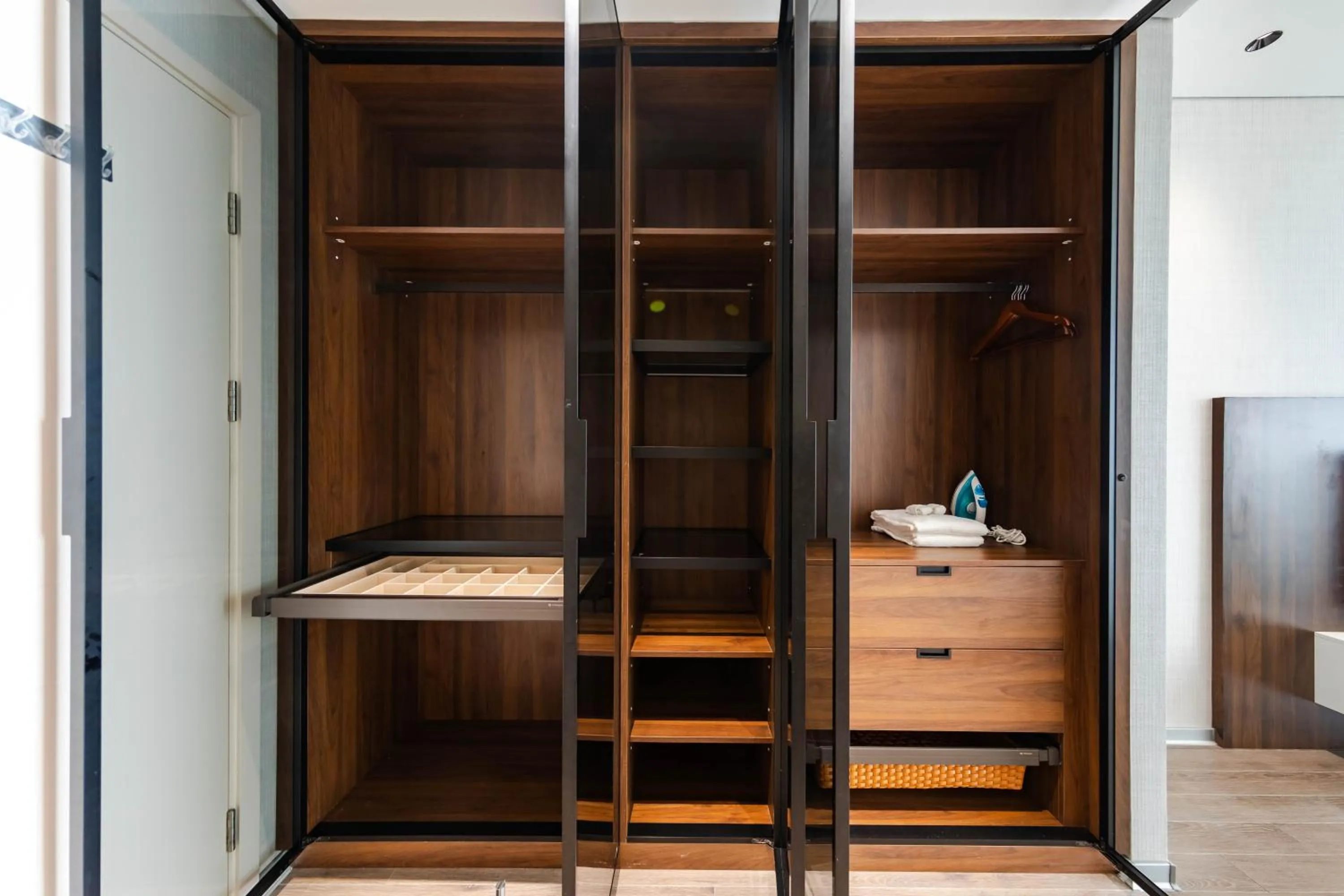 Five Star Westlake 1st-4th Floors Hotel & Serviced Apartment