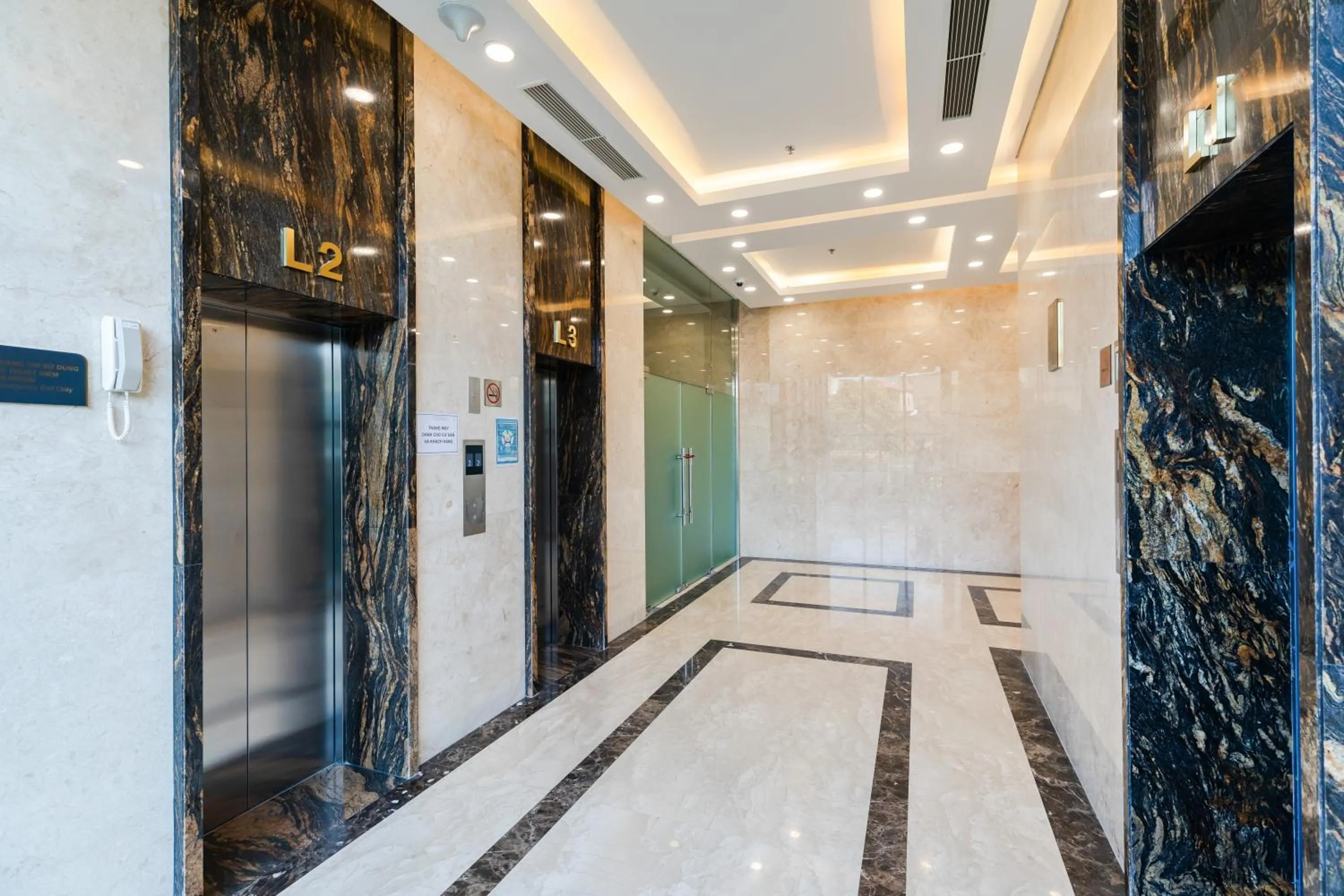elevator in Five Star Westlake 1st-4th Floors Hotel & Serviced Apartment
