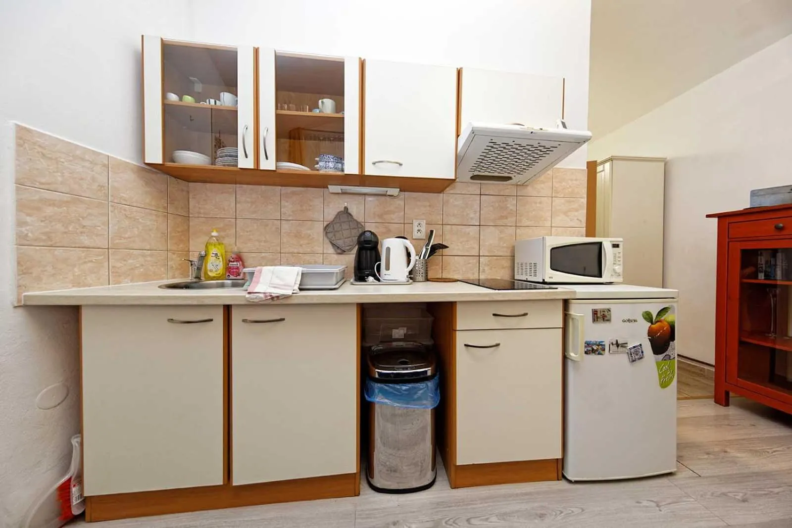 Kitchen or kitchenette in Riverside Apartment