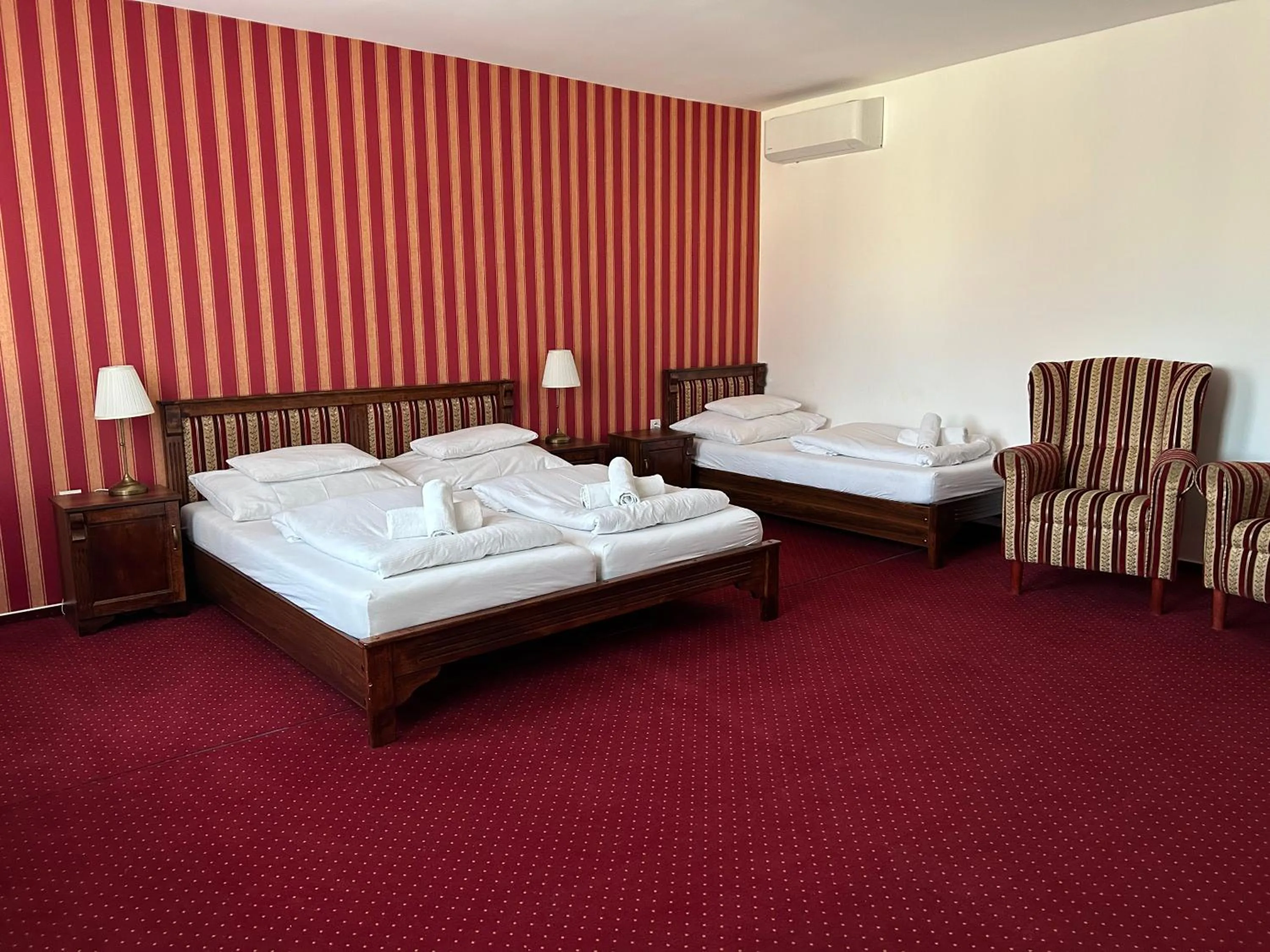Photo of the whole room, Bed in Zámocká koruna u Hoffera