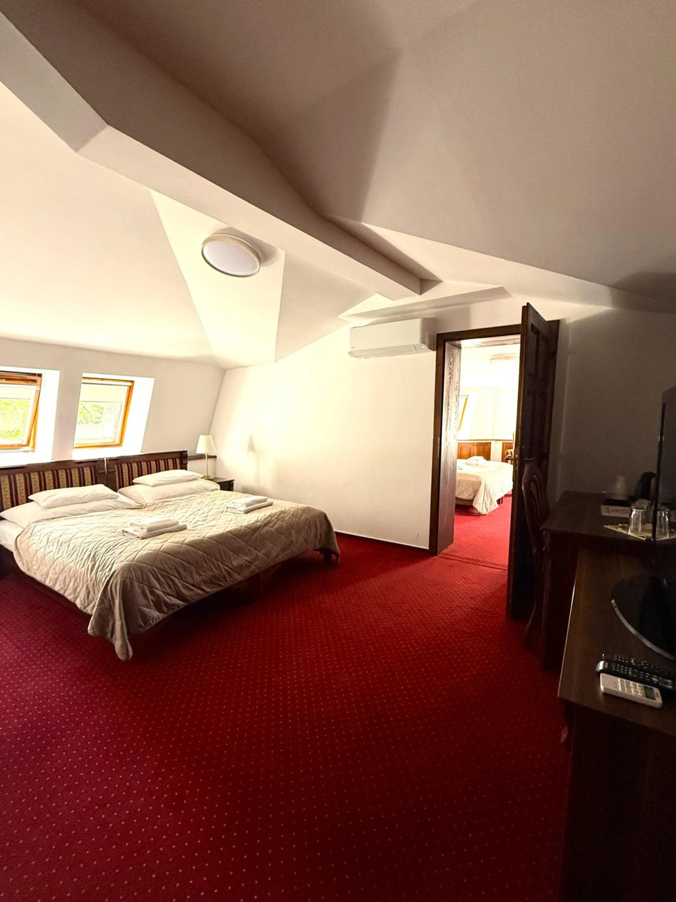 Photo of the whole room, Bed in Zámocká koruna u Hoffera
