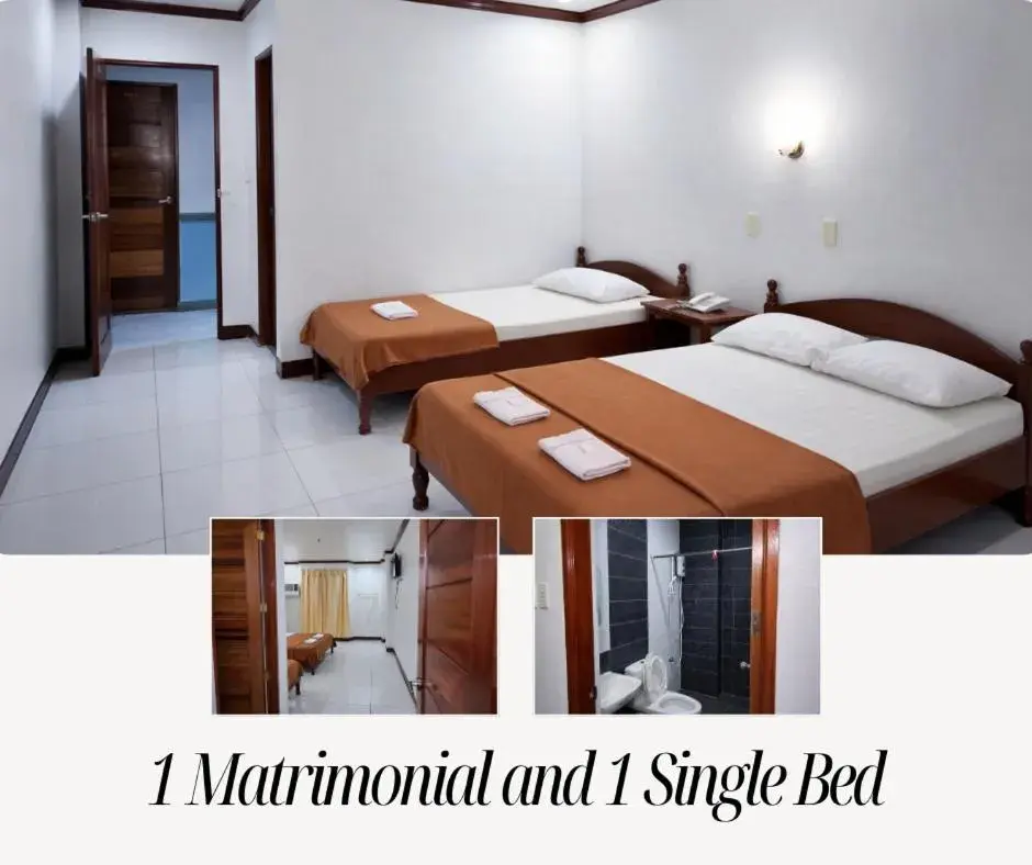 Triple Room with Bathroom in La Elliana Hotel & Restaurant, Inc. Triple Room with Bathroom in La Elliana Hotel & Restaurant, Inc.