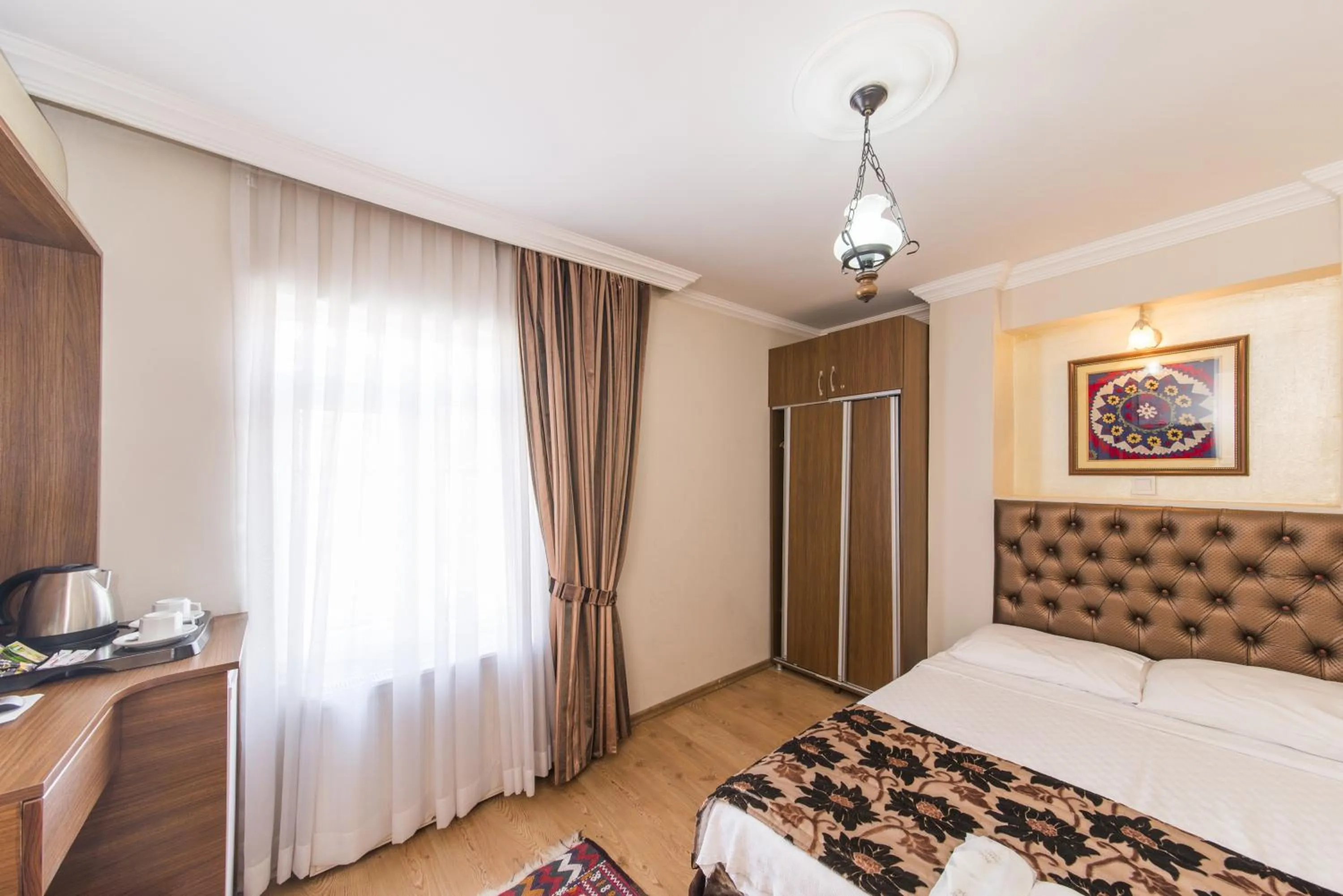 Photo of the whole room in Sultan's Inn