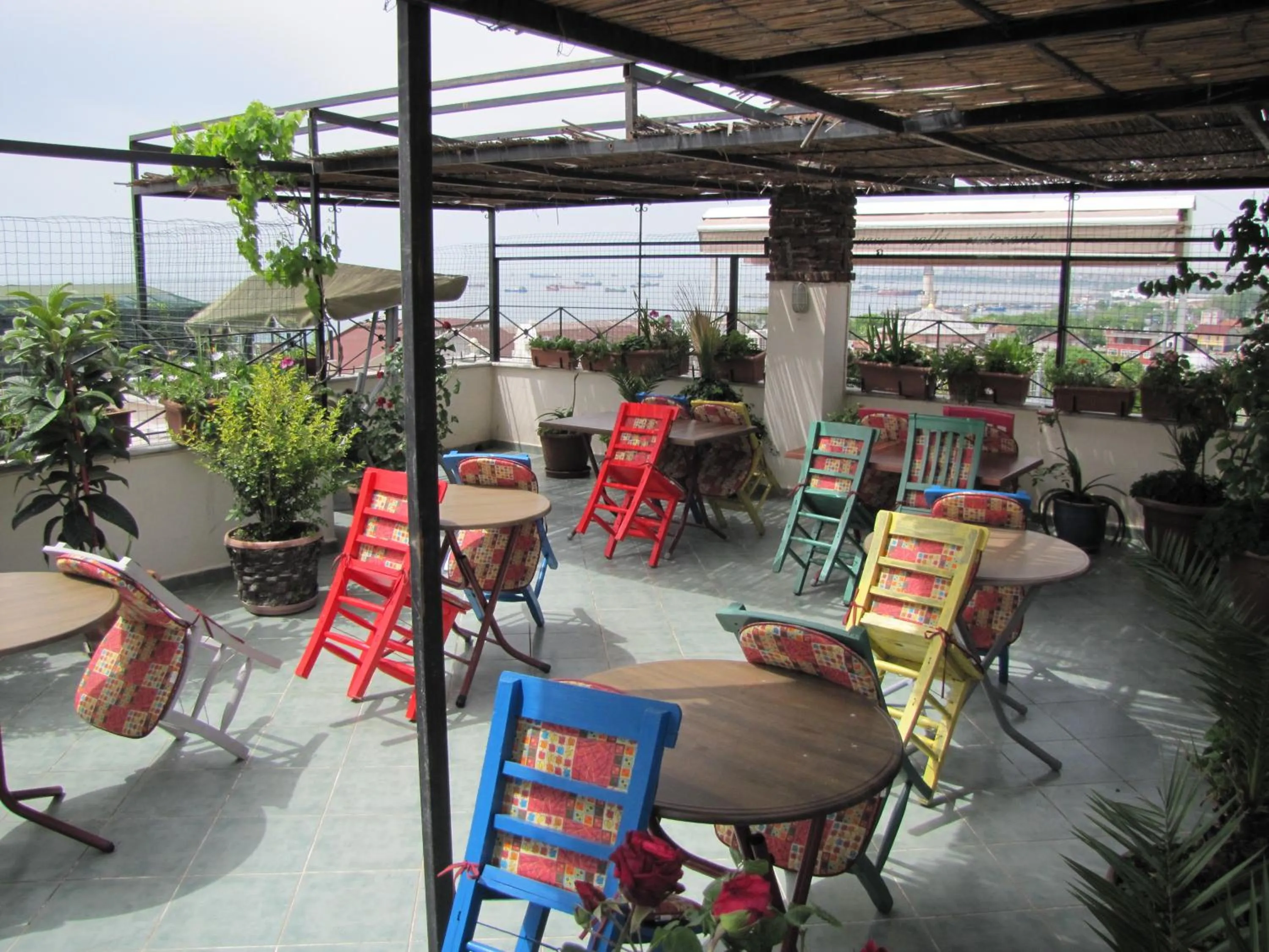 Restaurant/Places to Eat in Sultan's Inn