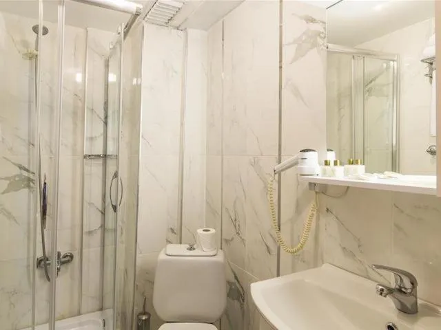 Bathroom in Sultan's Inn