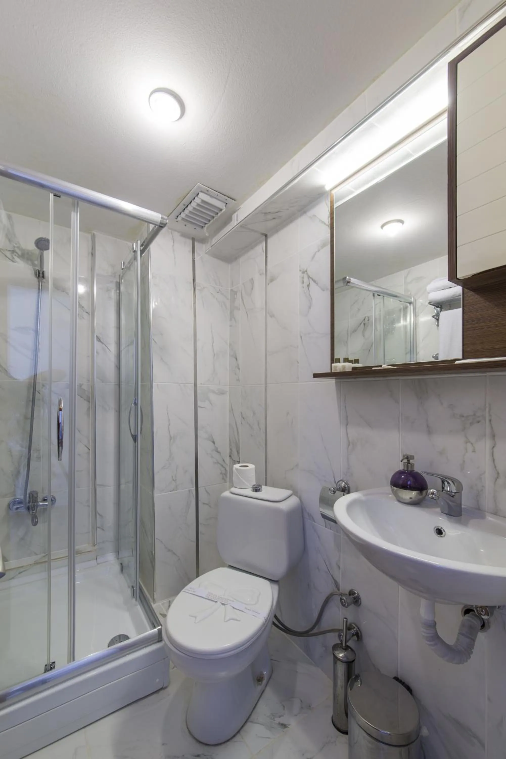 Bathroom in Sultan's Inn