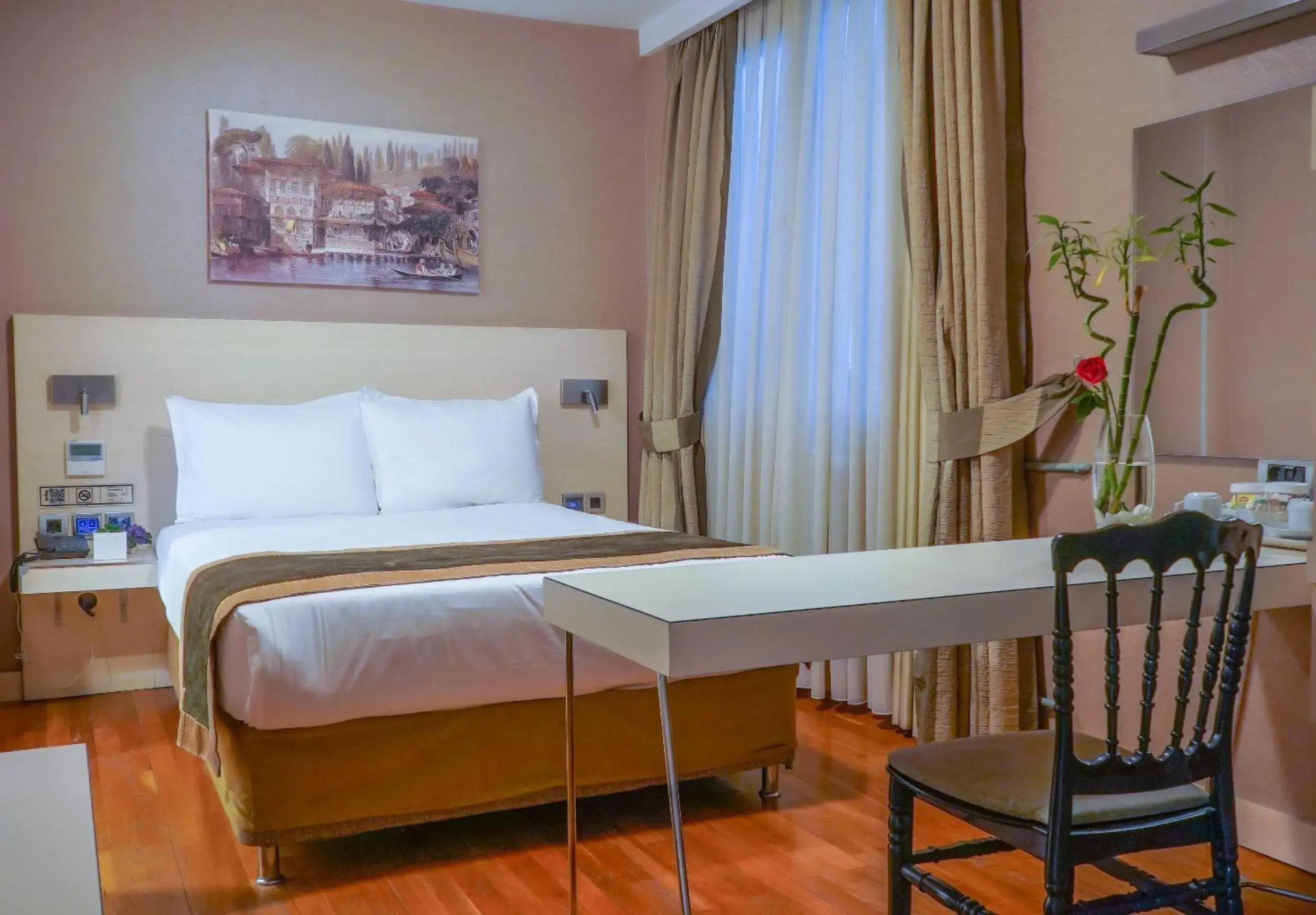Economy Double or Twin Room in Hotel Troya Economy Double or Twin Room in Hotel Troya