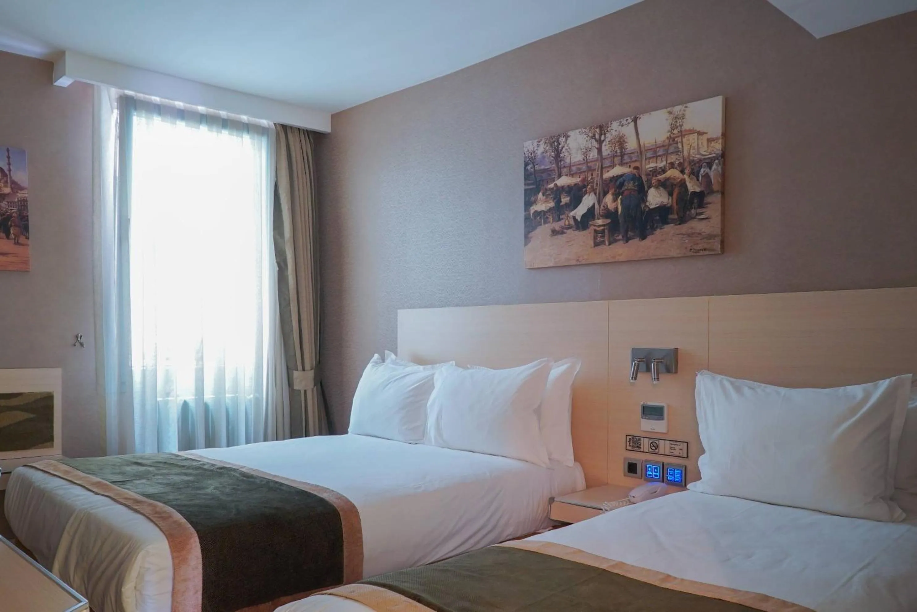 Photo of the whole room, Bed in Hotel Troya