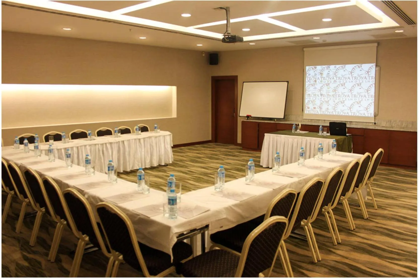 Meeting/conference room in Hotel Troya