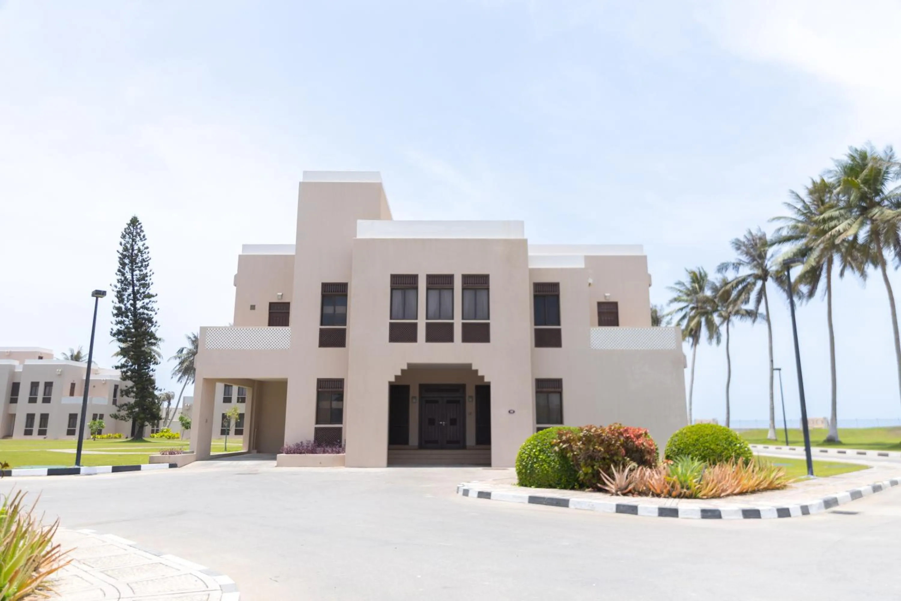 Al Shatti Villas